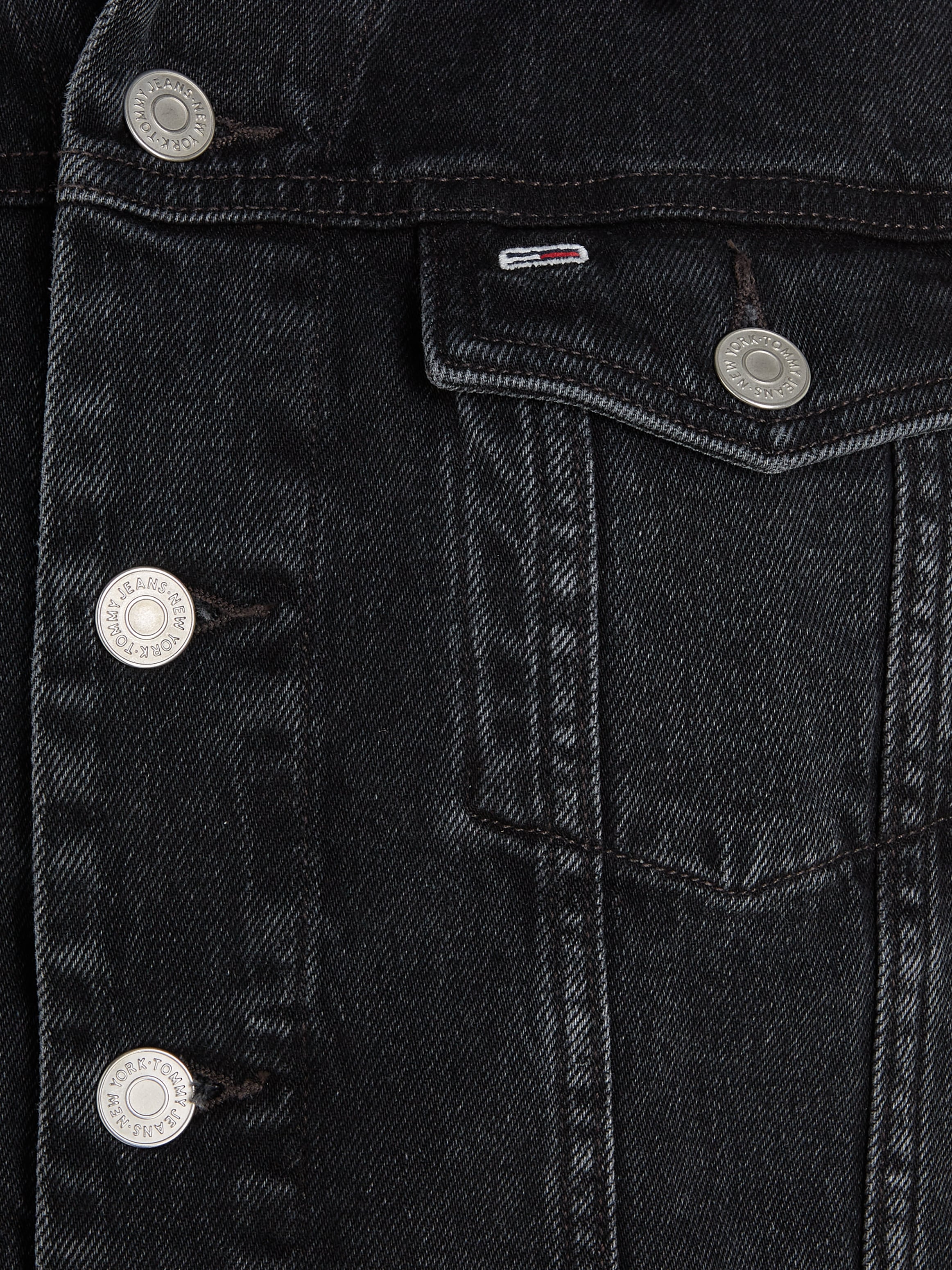 Tommy Jeans Jeansjacke »MOM CLS JACKET CG4181«, mit Logpatch