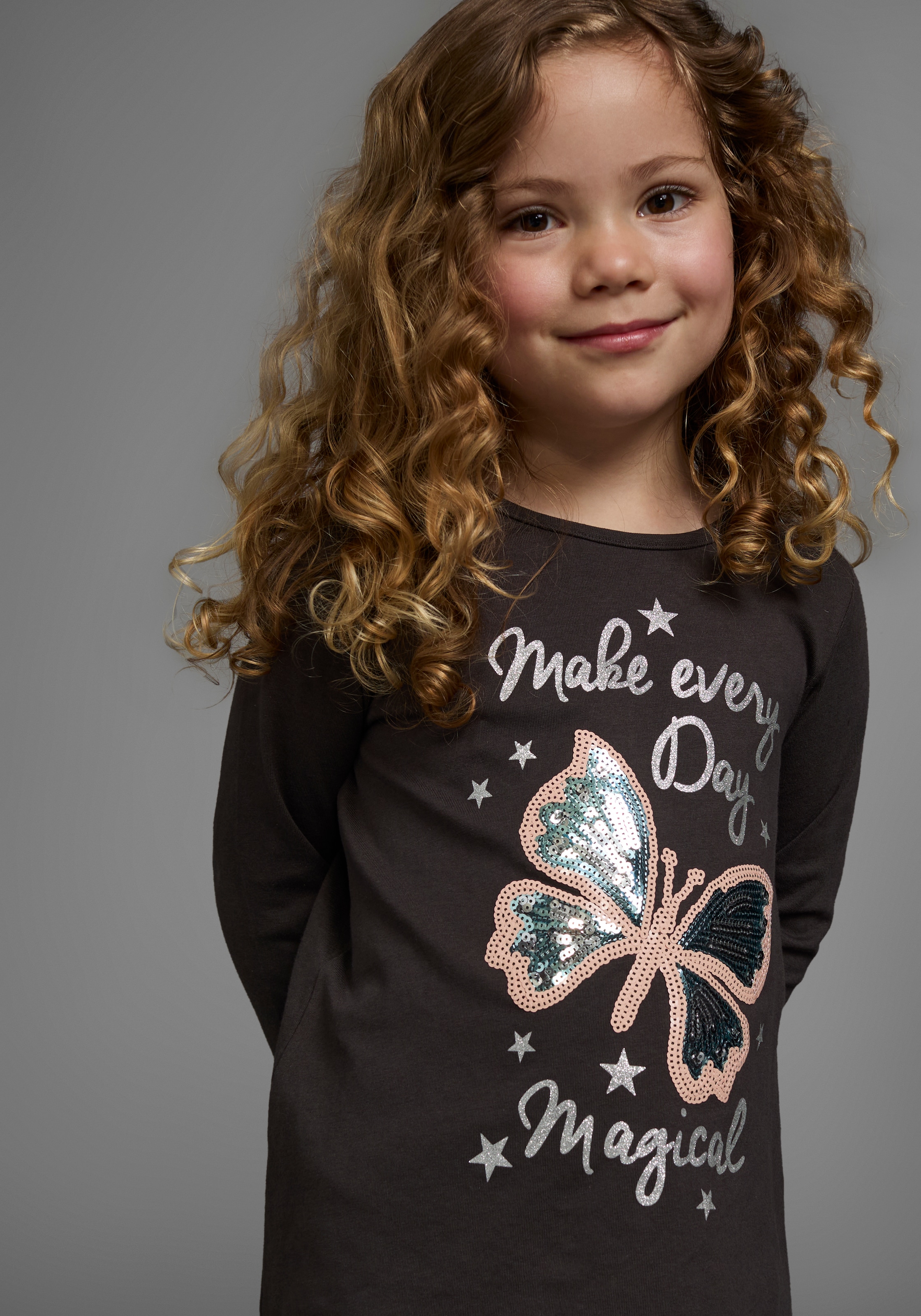 KIDSWORLD Langarmshirt & Leggings »2tlg. Set Shirt + Leggings mit Glitzerdetails«, niedlicher Schmetterling für kleine Mädchen