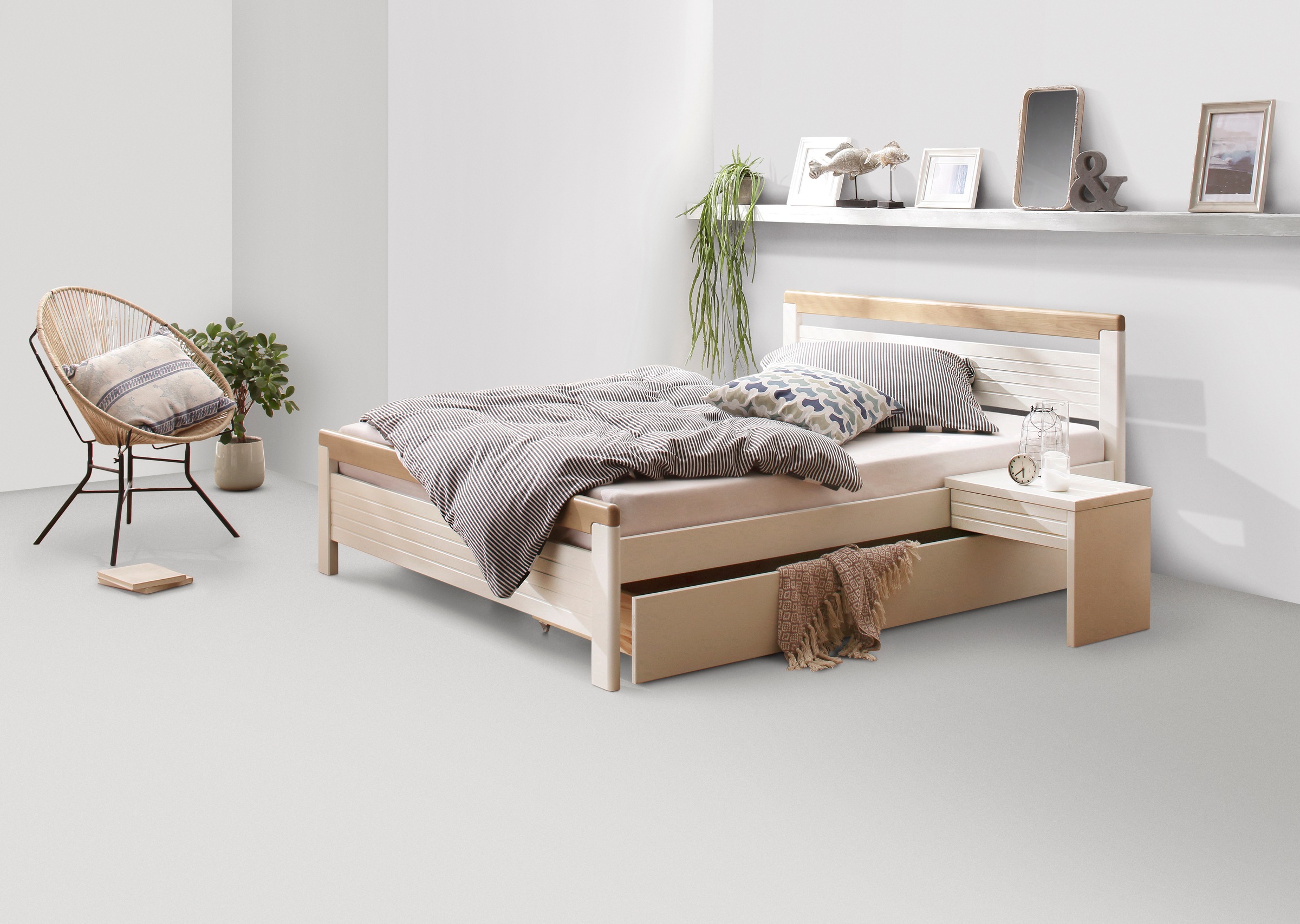 OTTO home Massivholzbett ""CAPRE" im skandinavischem Landhausstil" mit Rollrost, aus zertifiziertem Massivholz, Lamellenoptik