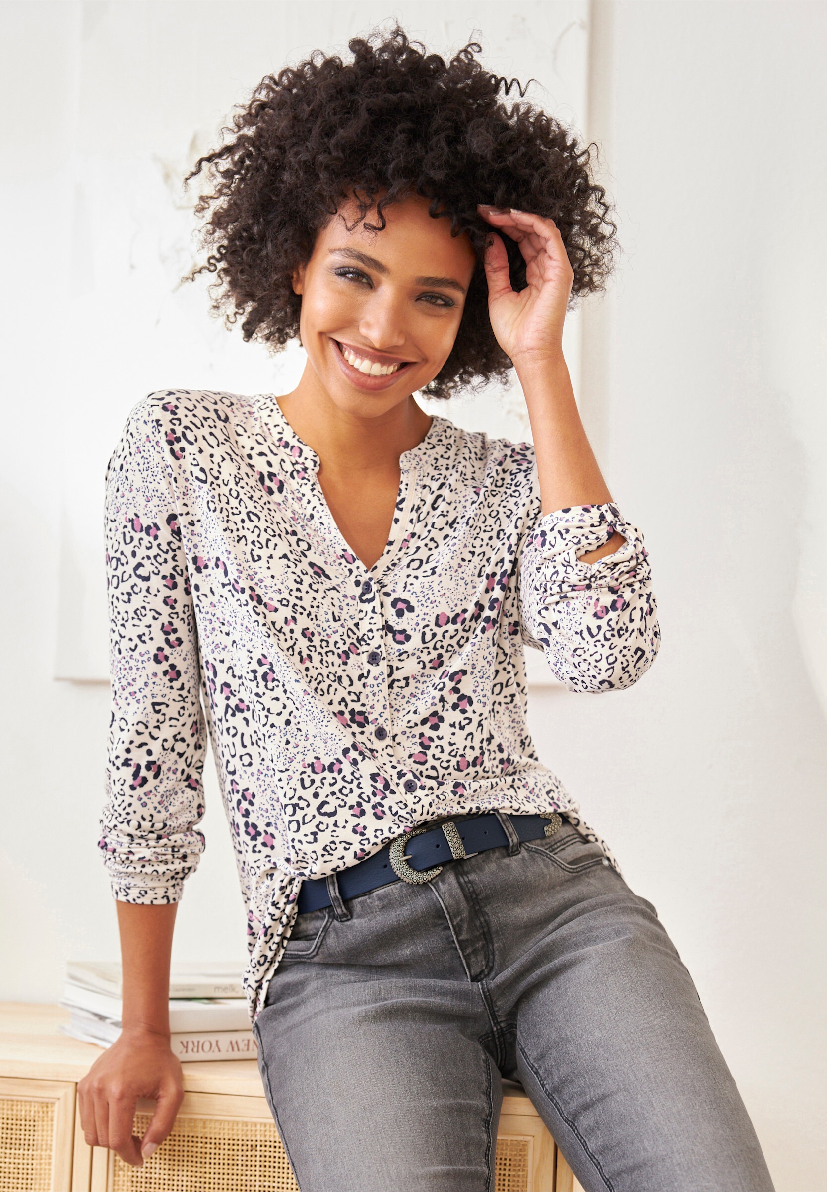 heine Shirtbluse »Jersey-Bluse Langarmbluse mit Samtbesatz an der Knopfleiste«