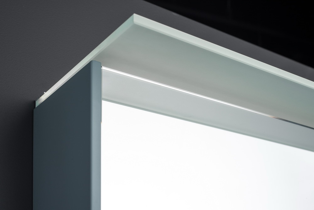 welltime Spiegelschrank »D-Line«, Badmöbel, 61.4 cm breit, doppelseitig verspiegelt, LED-Beleuchtung