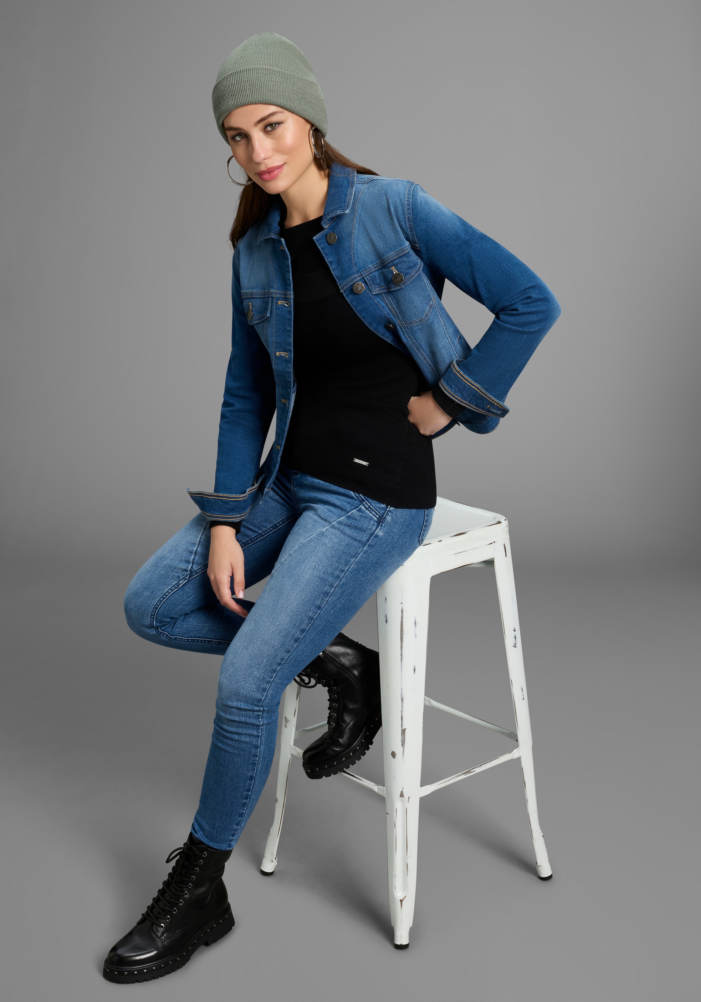 Bruno Banani Skinny-fit-Jeans, mit schrägen Nähten - NEUE KOLLEKTION
