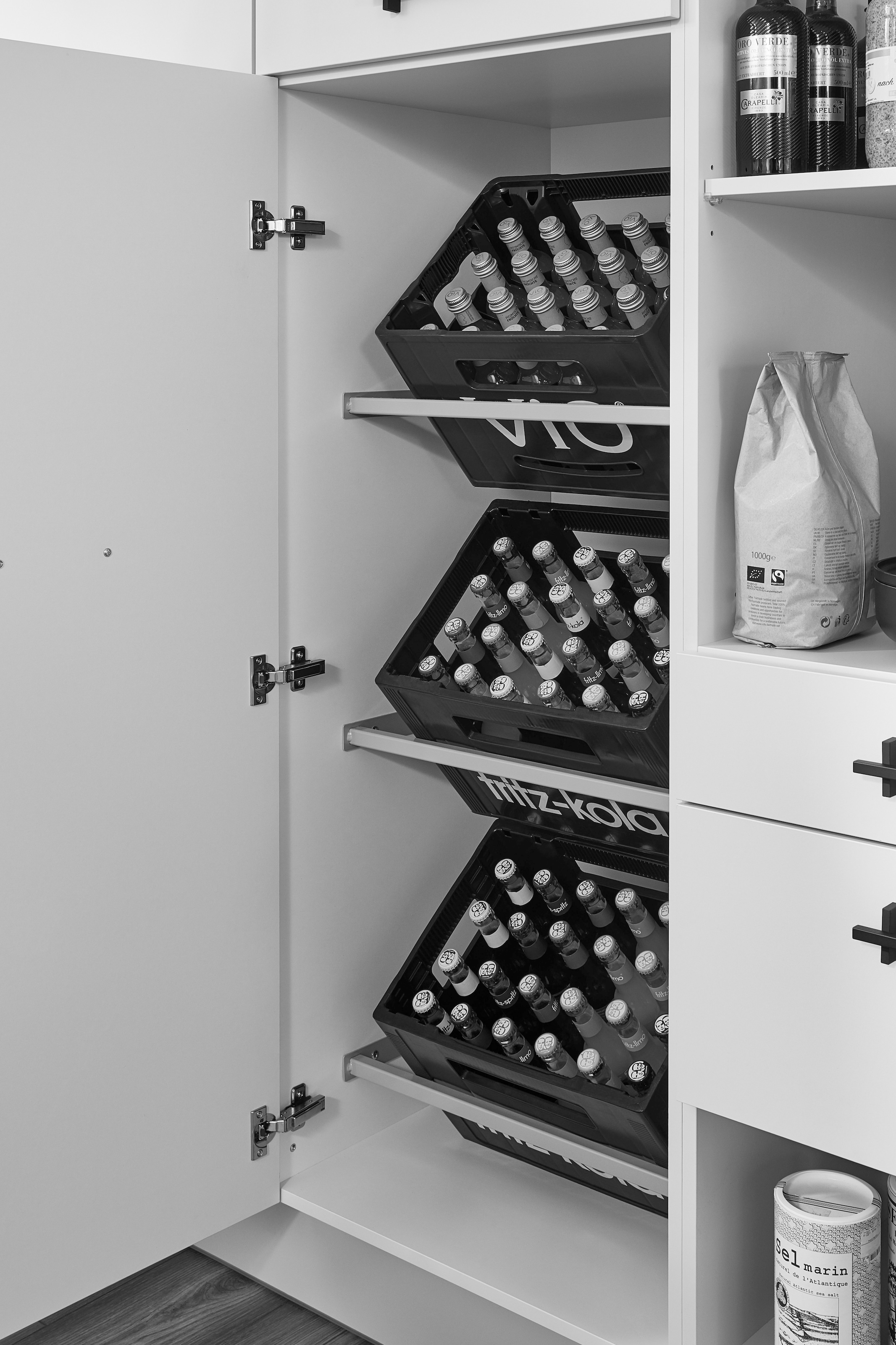 IMPULS KÜCHEN Seitenschrank »"Turin", Breite/Höhe: 60/205,1 cm«, vormontiert, mit Drehtüren, mit verstellbarem Fachboden