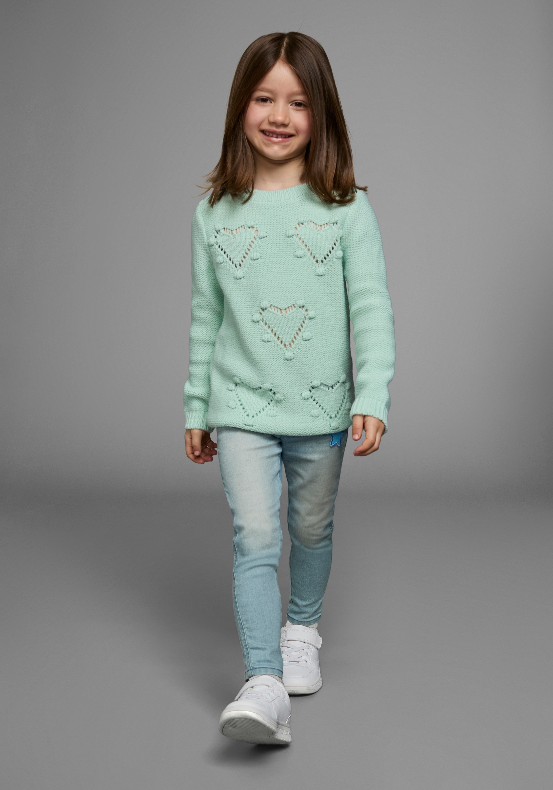 KIDSWORLD Strickpullover »für kleine Mädchen«, gestricktem Herzchenmuster