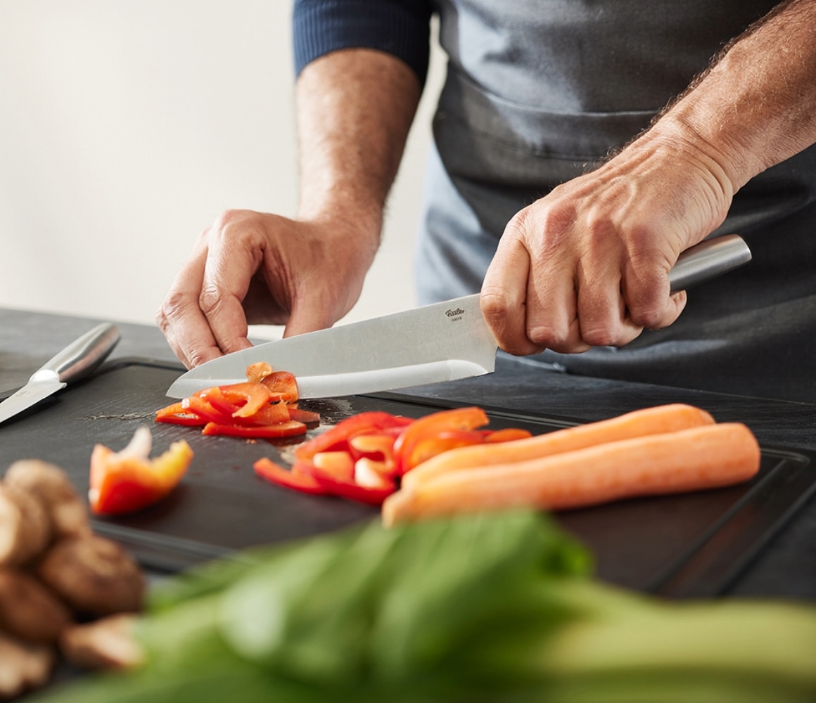 Fissler Kochmesser »Essential« Lange breite Klinge, Halbkropf, gewichteter Griff