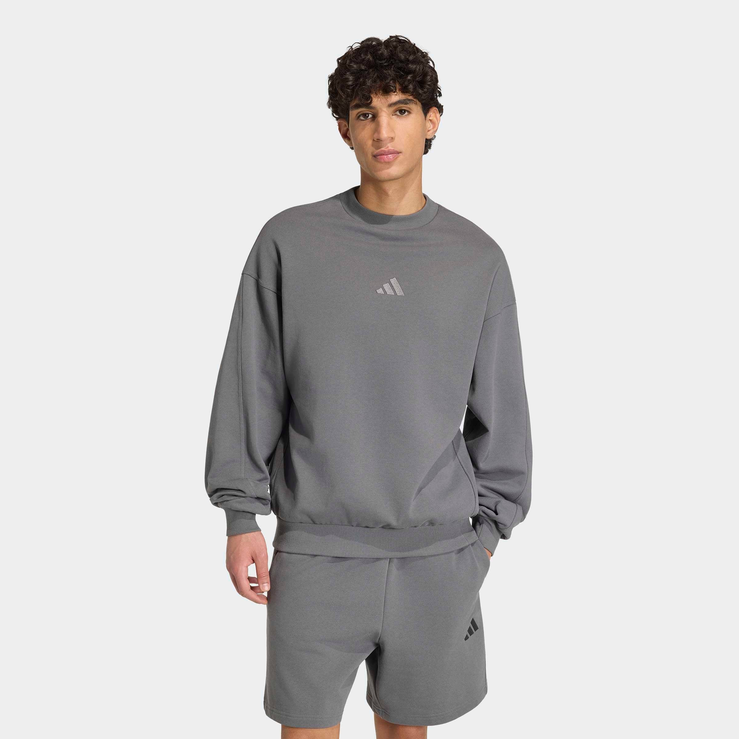 adidas Sportswear Sweatshirt »ADIDAS KIT, KLEINES LOGO«, mit Rundhalsausschnitt, ohne Verschluss, in normaler Länge
