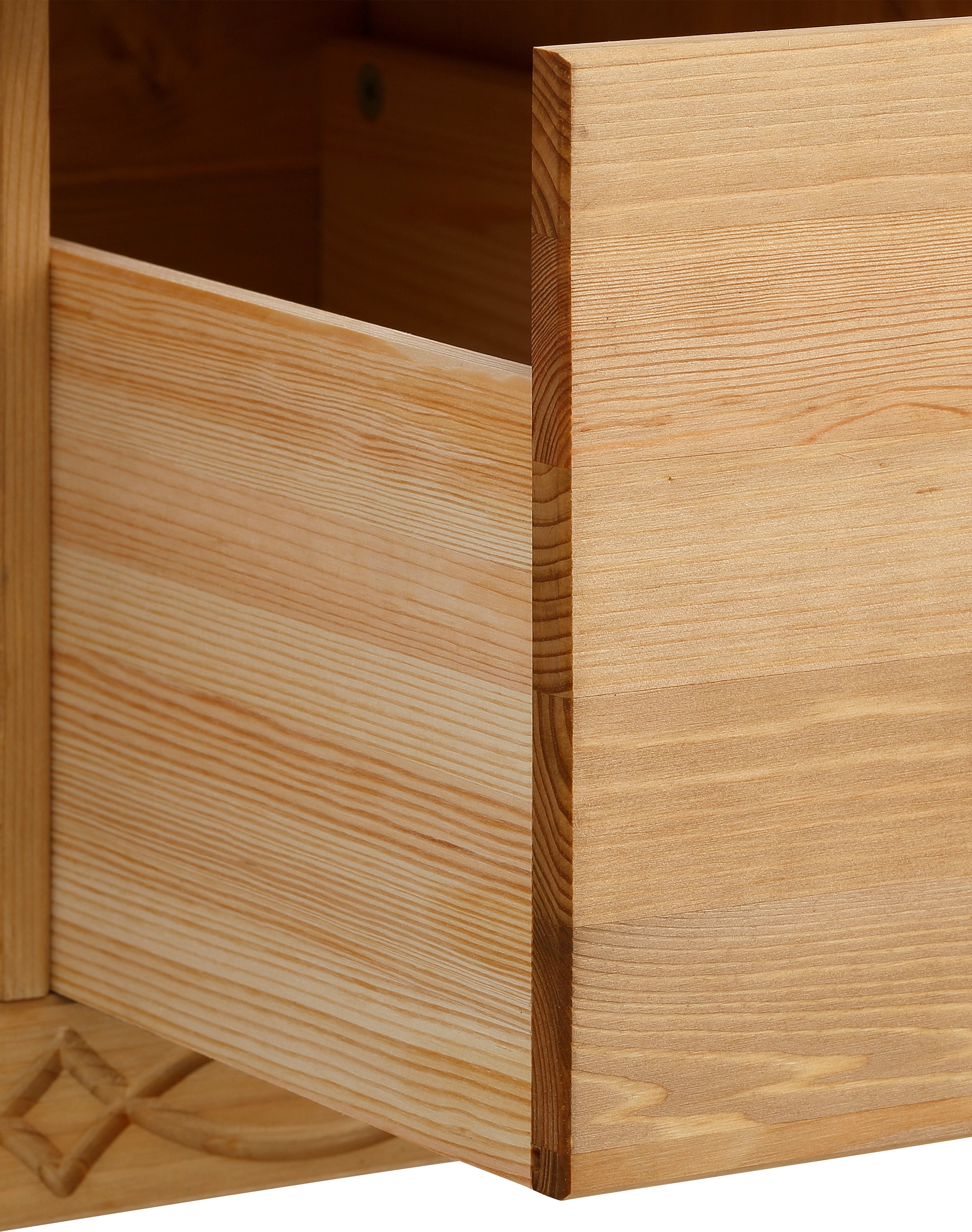 Home affaire Couchtisch »Indra«, aus massiver Kiefer, FSC®, mit Stauraum, dezentes Ornament