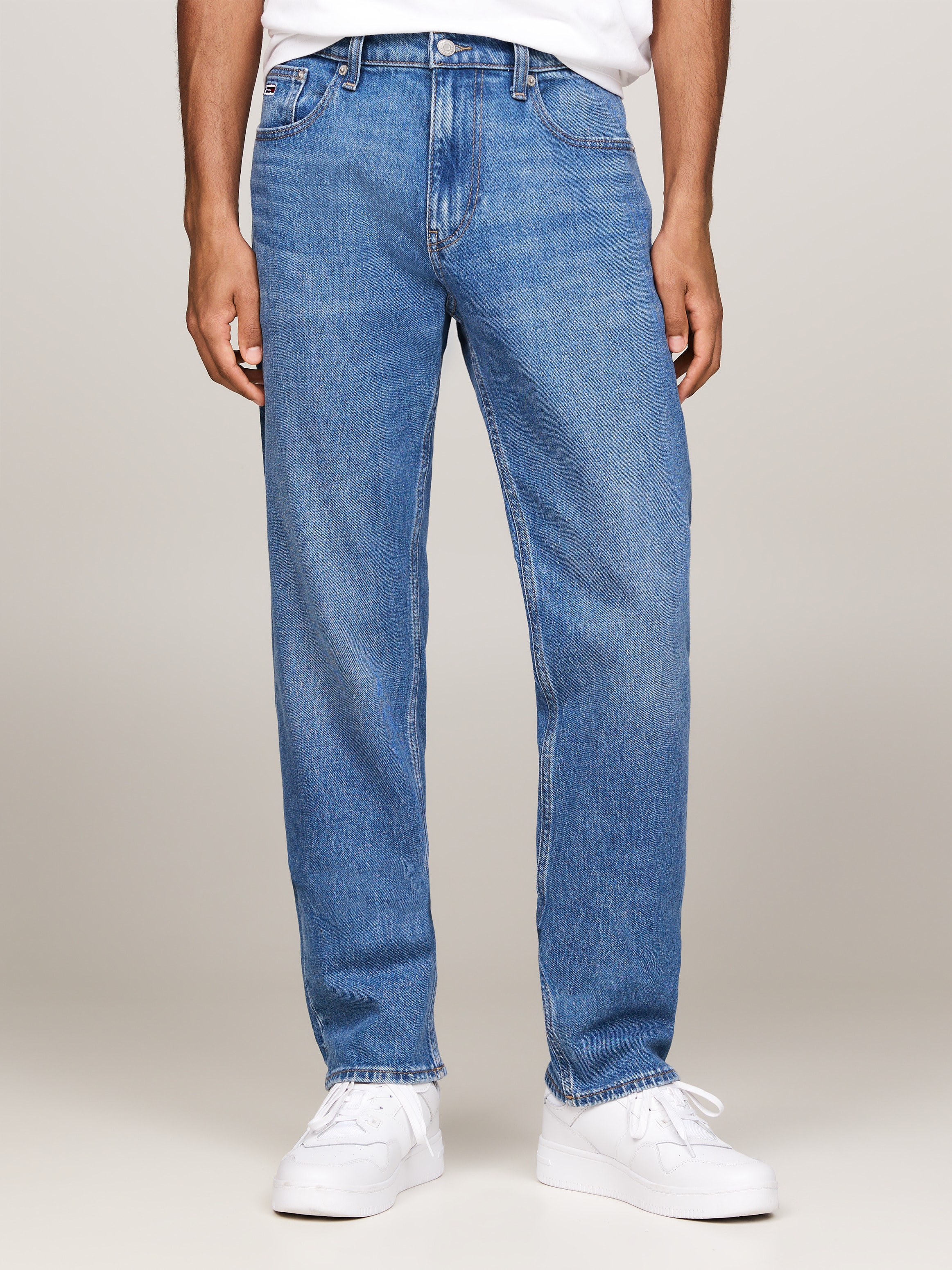 Tommy Jeans Slim-fit-Jeans »RYAN SLIM STRAIGHT«, mit Logoprägung