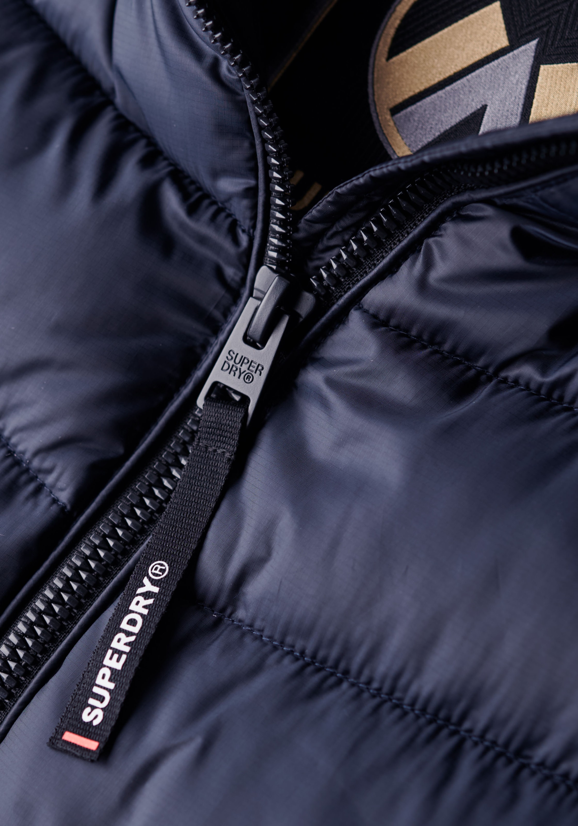 Superdry Steppweste »HOODED FUJI QUILT PADDED GILET«