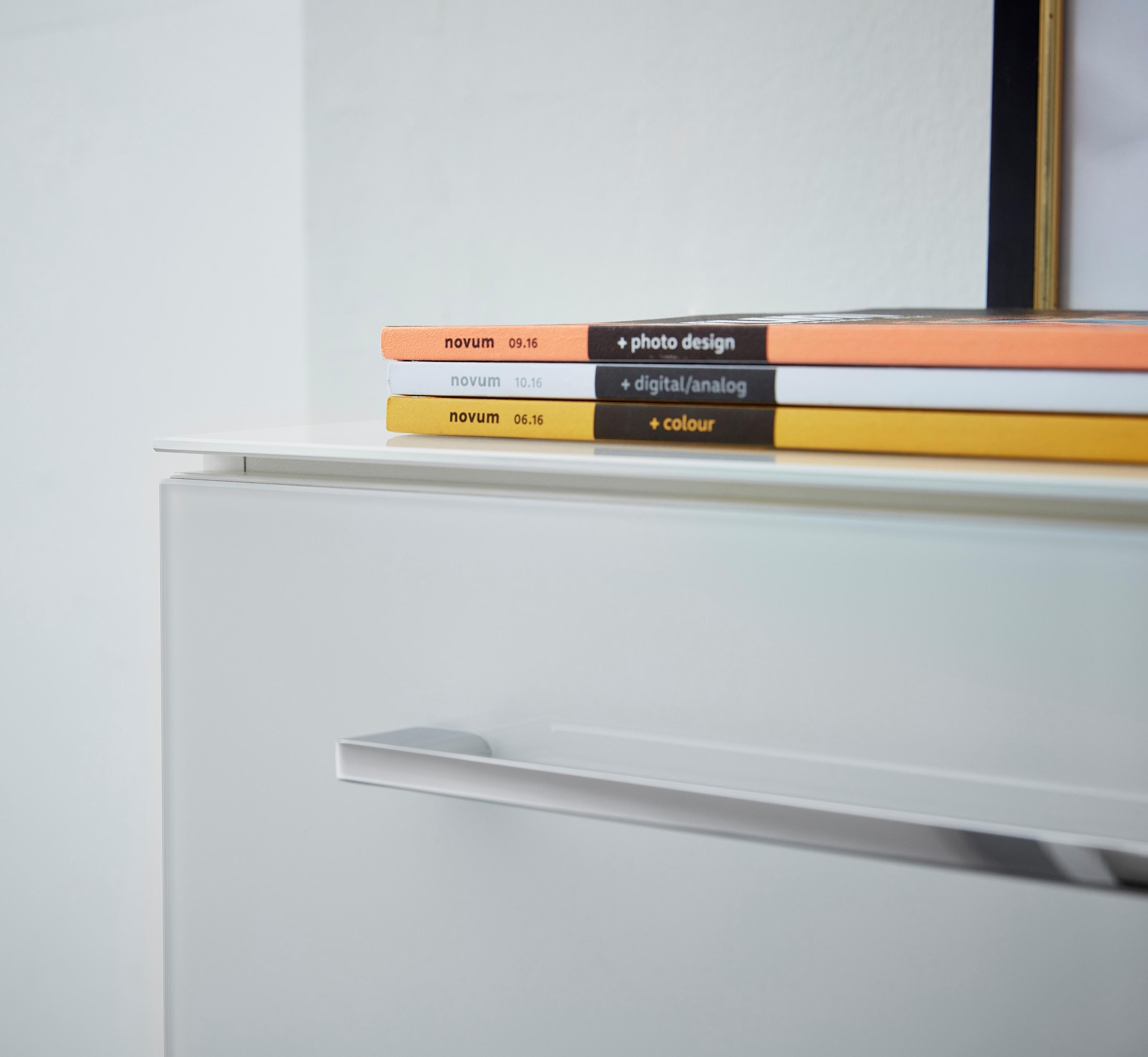 GERMANIA Aktenschrank »GW-Monteria« in 2 Höhen,  Türen mit Glas-Auflage, abschließbar, Breite 80 cm, Made in Germany