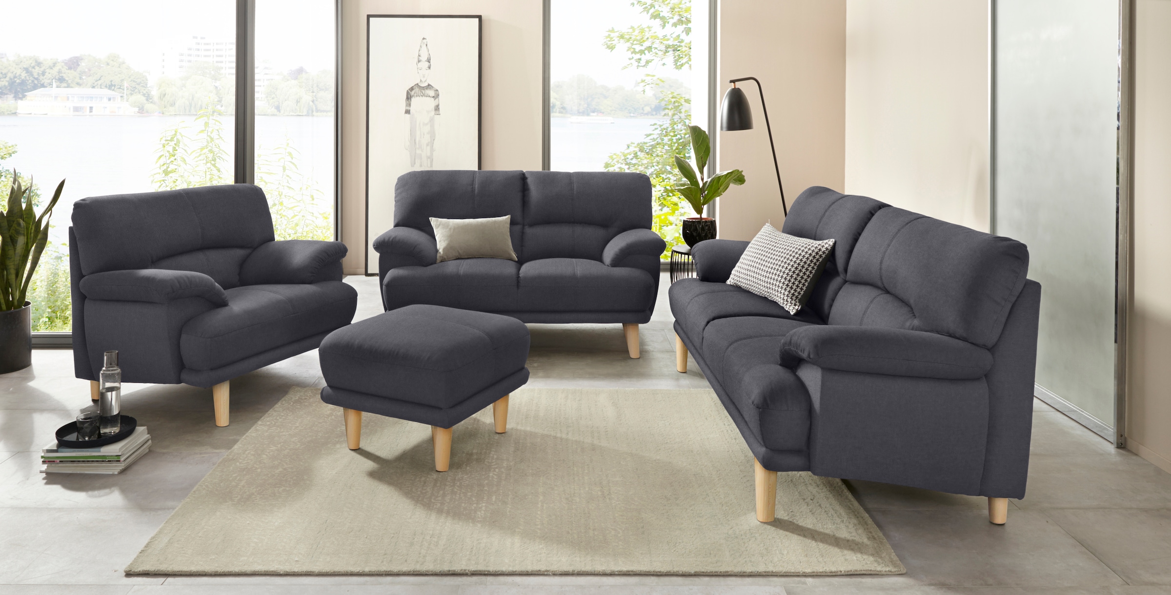 TRENDMANUFAKTUR 2-Sitzer »Cecilia, italienische Designsprache, tolle Details« hoher Sitzkomfort und extrabequeme Armlehnen