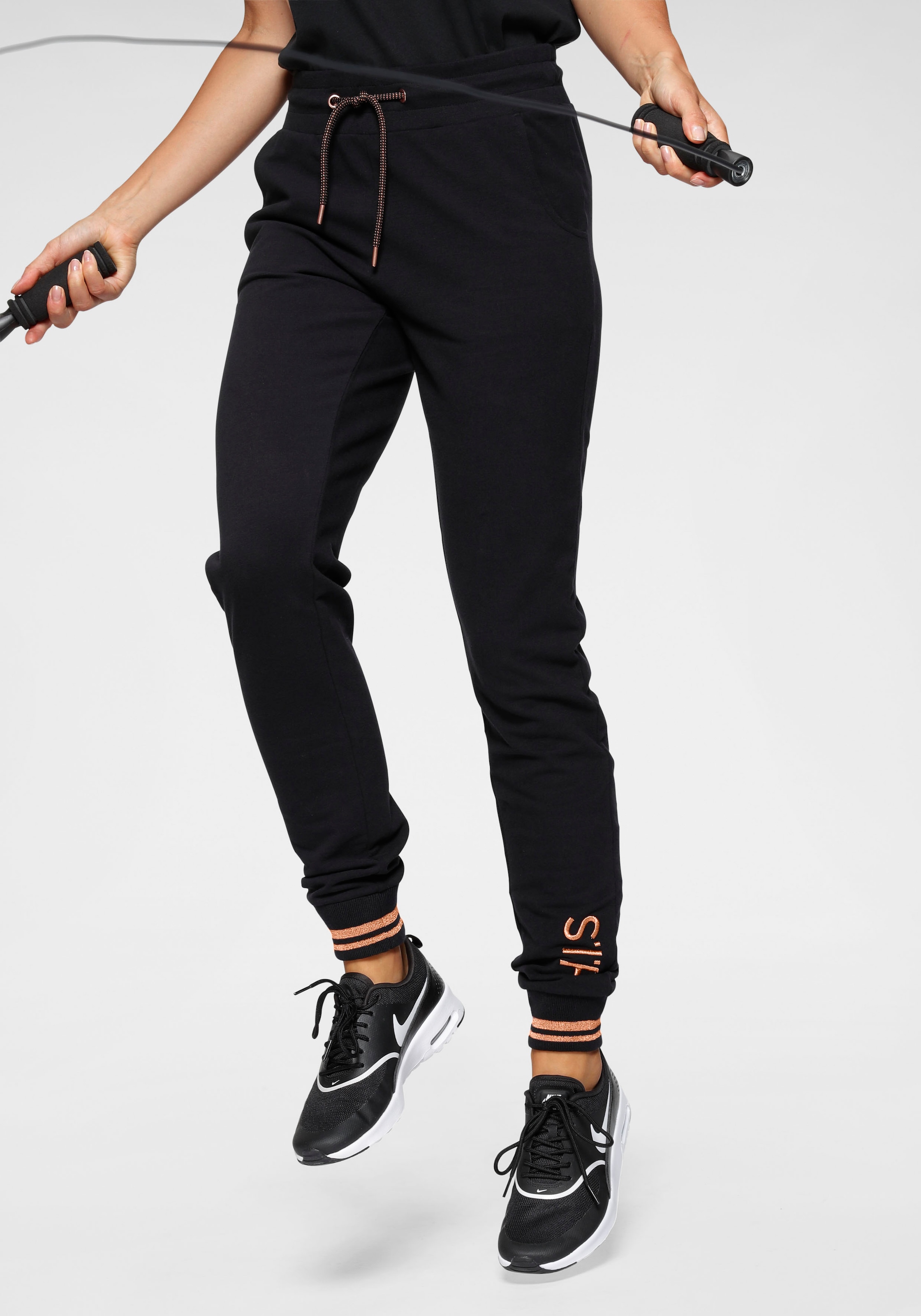 H.I.S Jogginghose, mit metallisch glänzenden Details bei ♕