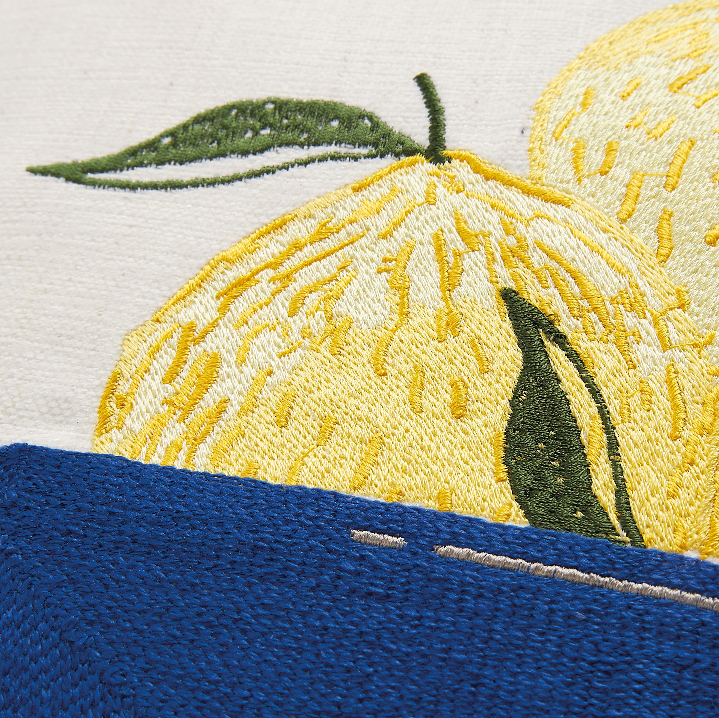 TOM TAILOR HOME Dekokissen »Lemons«, bestickt, mit Naturfaseranteil