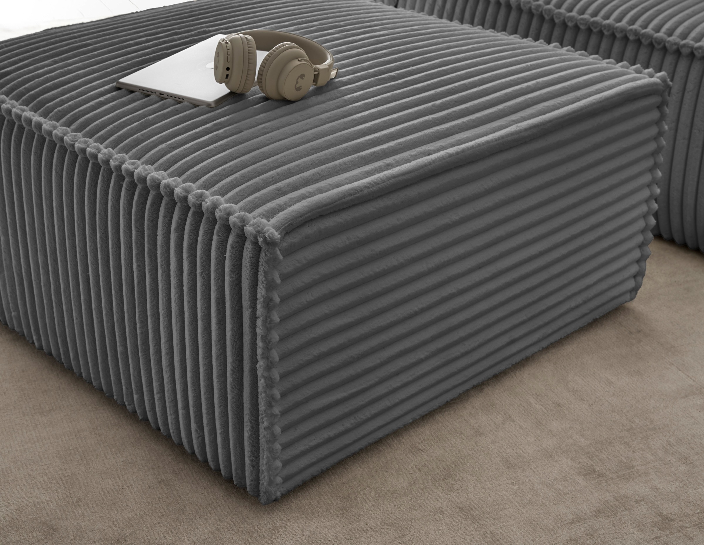 OTTO home Loveseat »FINNLEY, Loveseat & Hocker im Set, trendige Stoffe, inkl. Zierkissen« 2 Stk. tlg. verfügbar in den Stoffqualitäten Bouclé, Struktur fein und Mega Cord