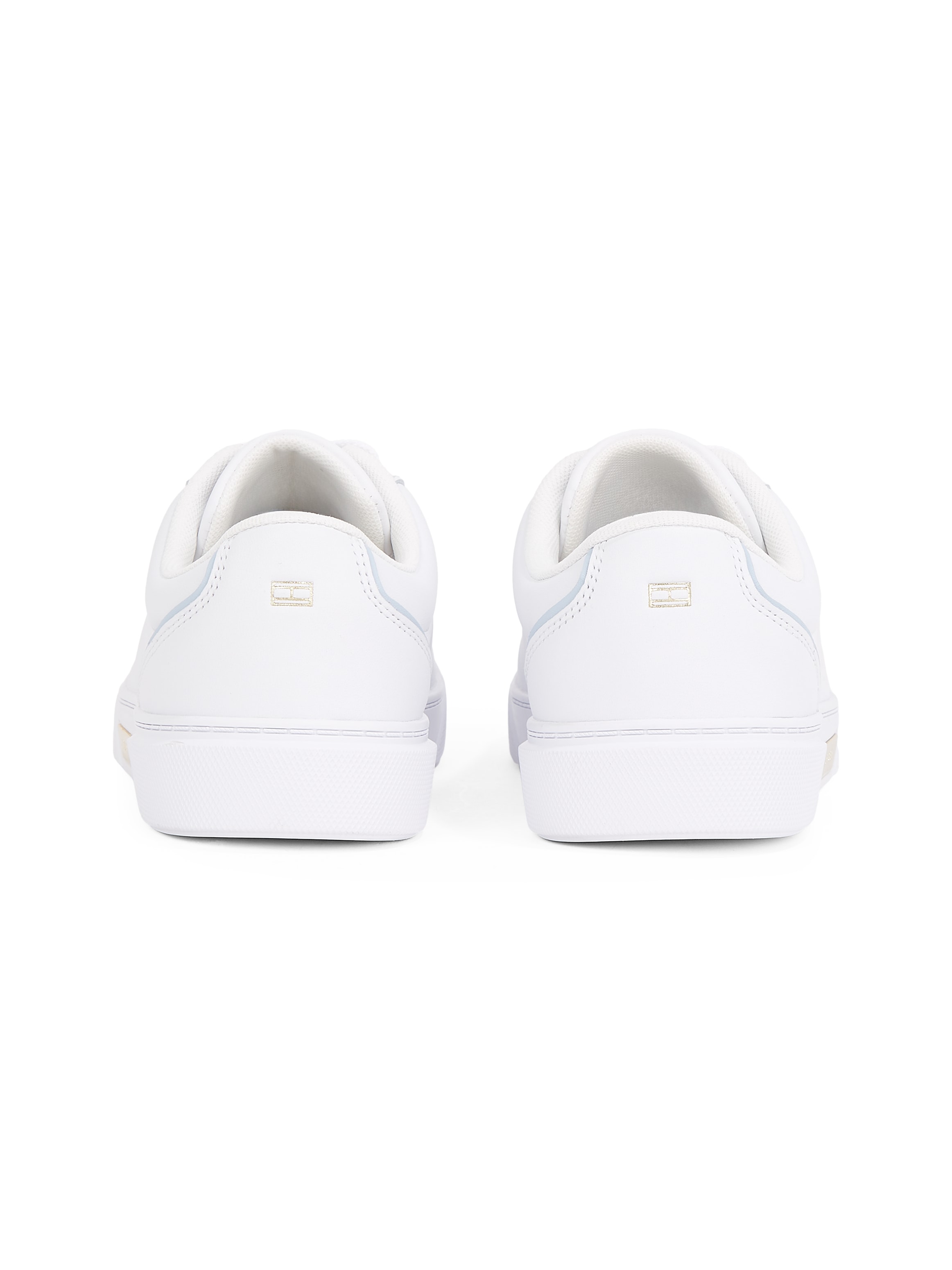 Tommy Hilfiger Plateausneaker »CHIC COURT SNEAKER«, Freizeitschuh, Halbschuh, Schnürschuh, goldfarbenes Schmuckelement