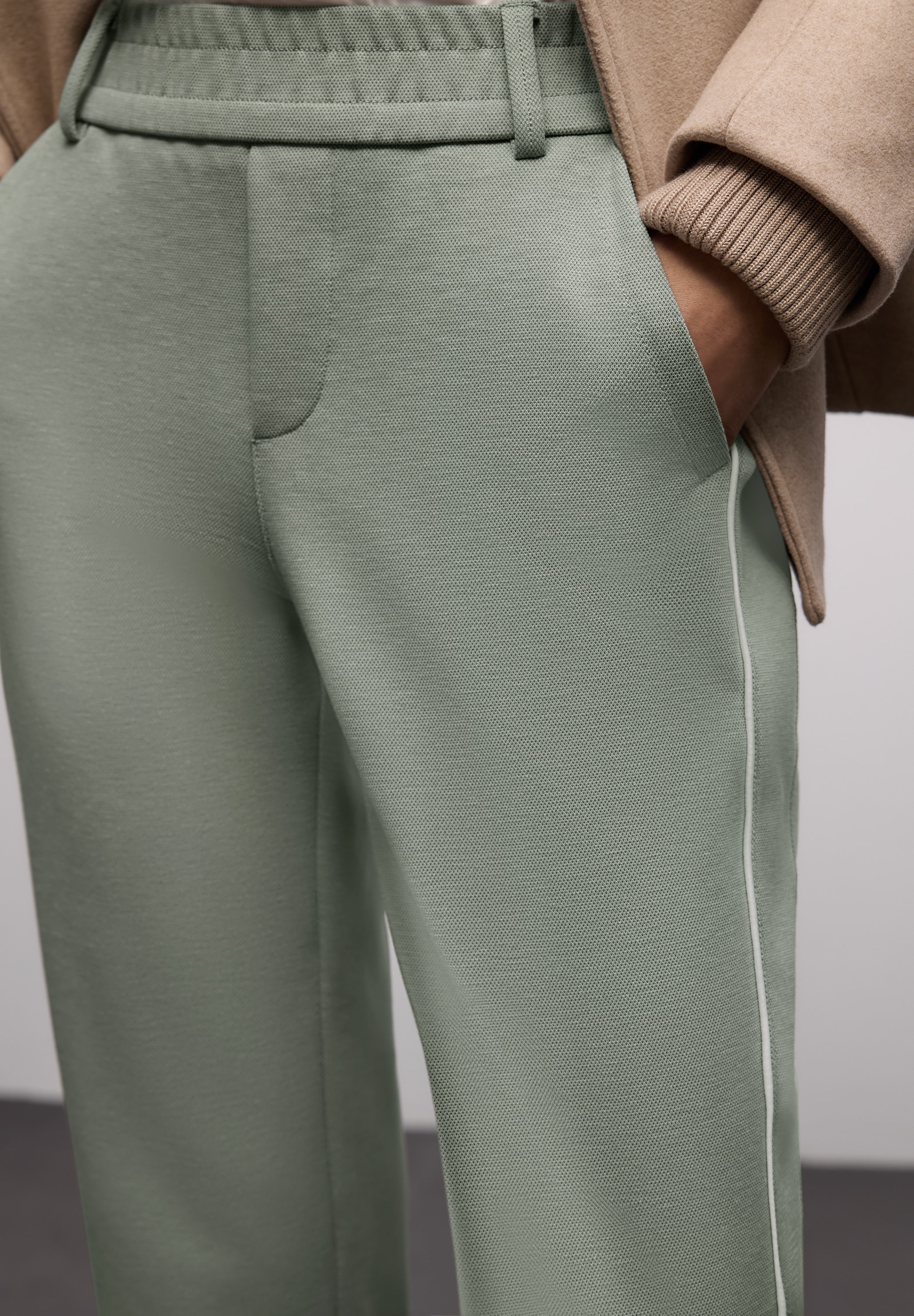 STREET ONE Stoffhose »Style Bonny Piqué«  mit Tape-Detail