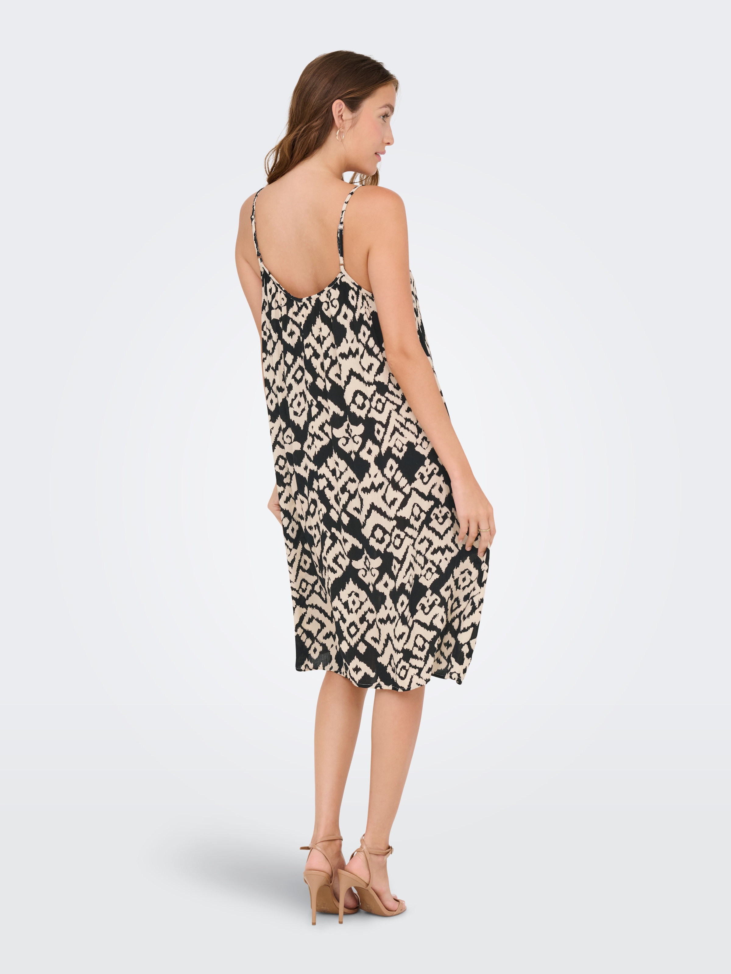 ONLY Trägerkleid »ONLMAI STRAP DRESS WVN CS« Viskose, regular fit
