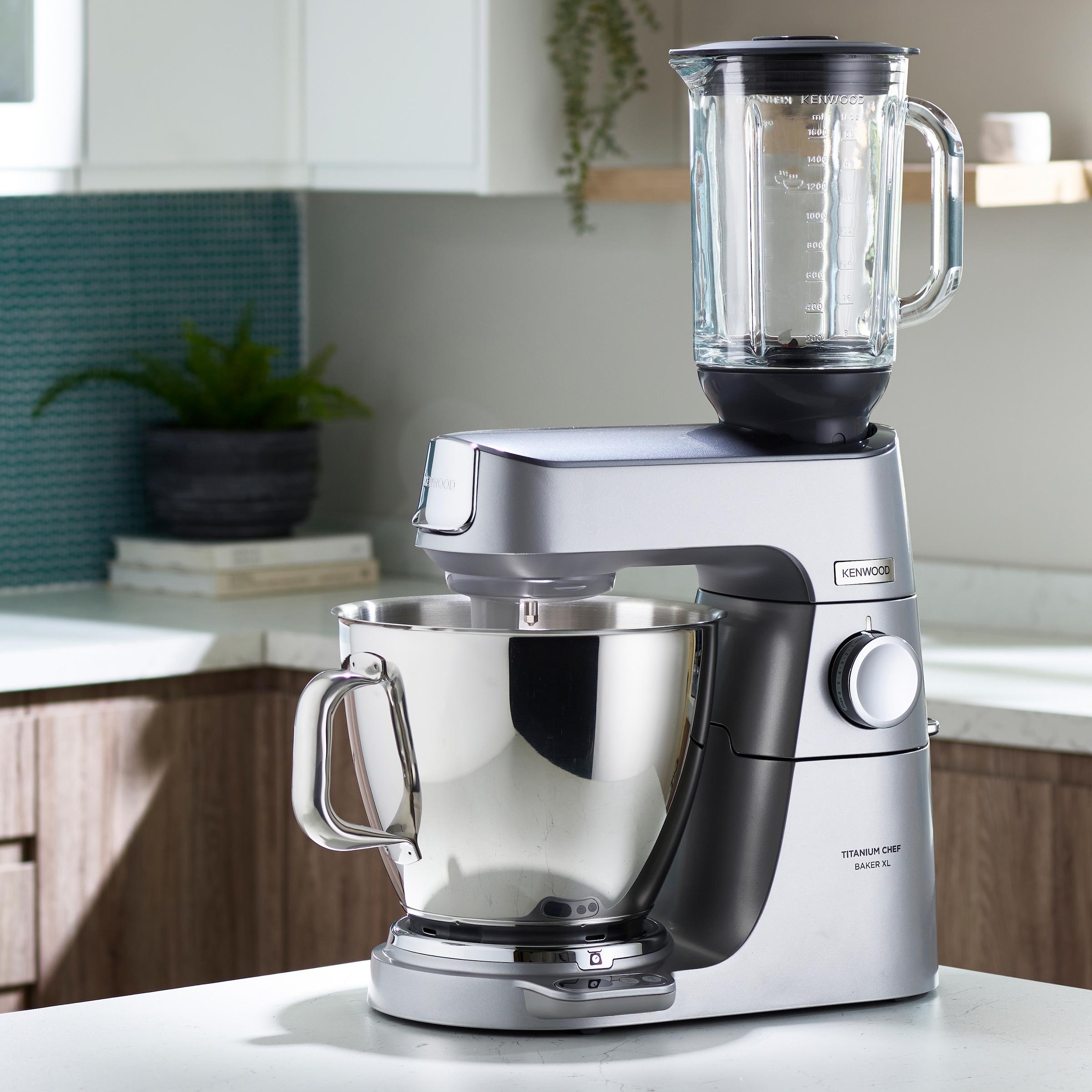 KENWOOD Küchenmaschine »Titanium Chef Baker XL KVL85.224SI i«, inkl. umfangreiches Zubehör, integrierter EasyWeigh Waage