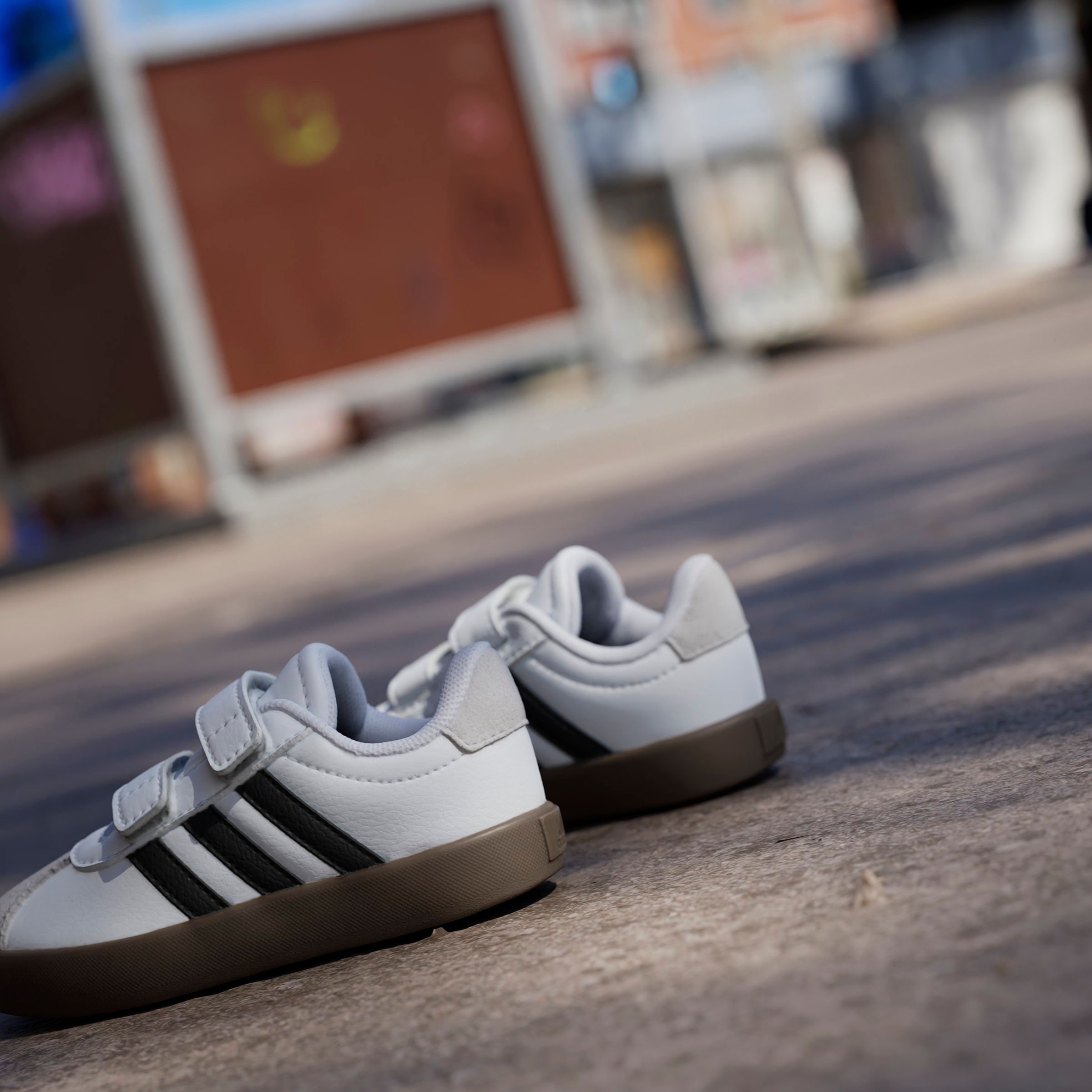 adidas Sportswear Klettschuh »VL COURT 3.0 KIDS«, inspiriert vom Design des adidas samba