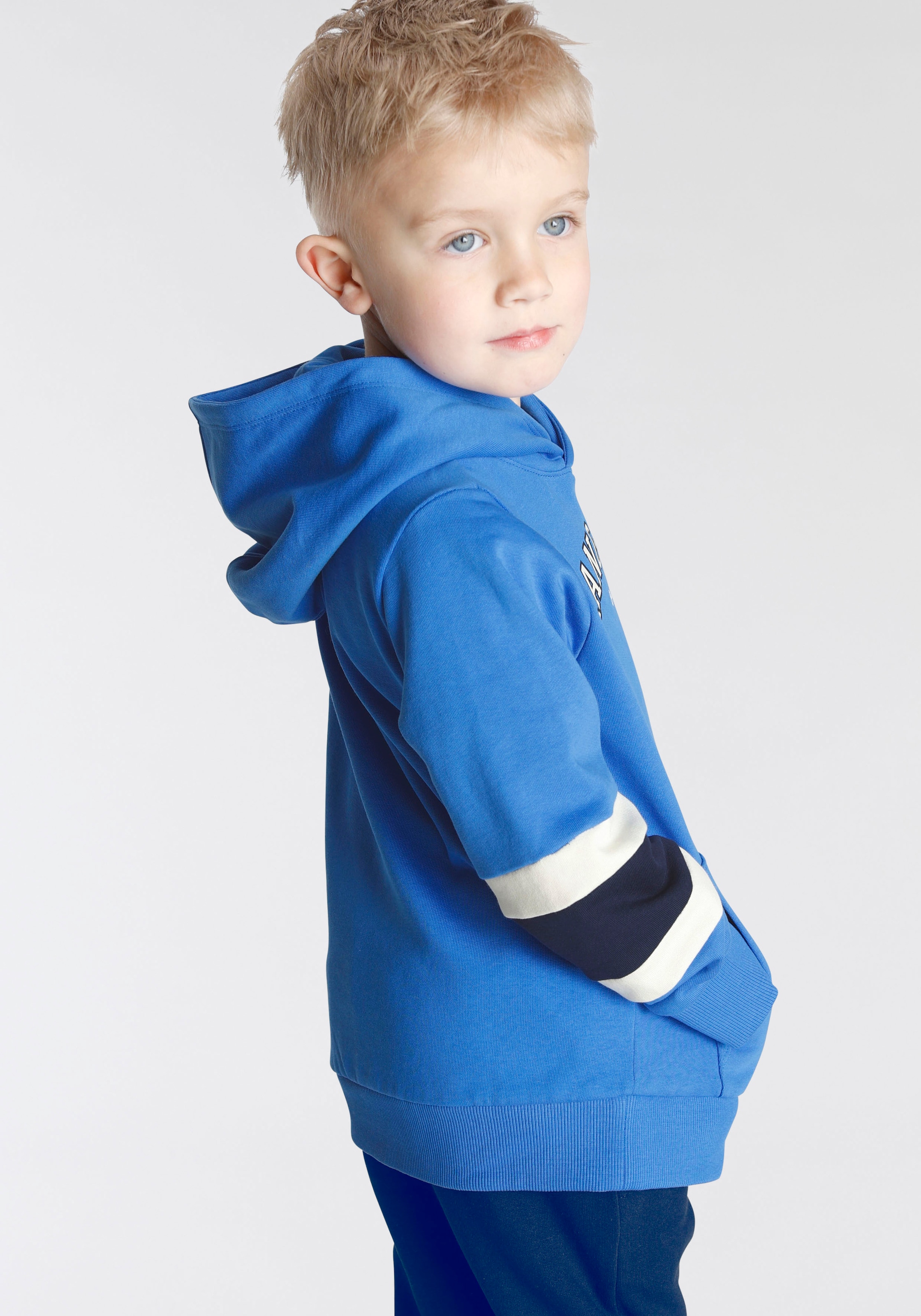 KangaROOS Kapuzensweatshirt »Colorblocking«, mit Streifen den Jungen ♕ bei Ärmeln, für Mini an