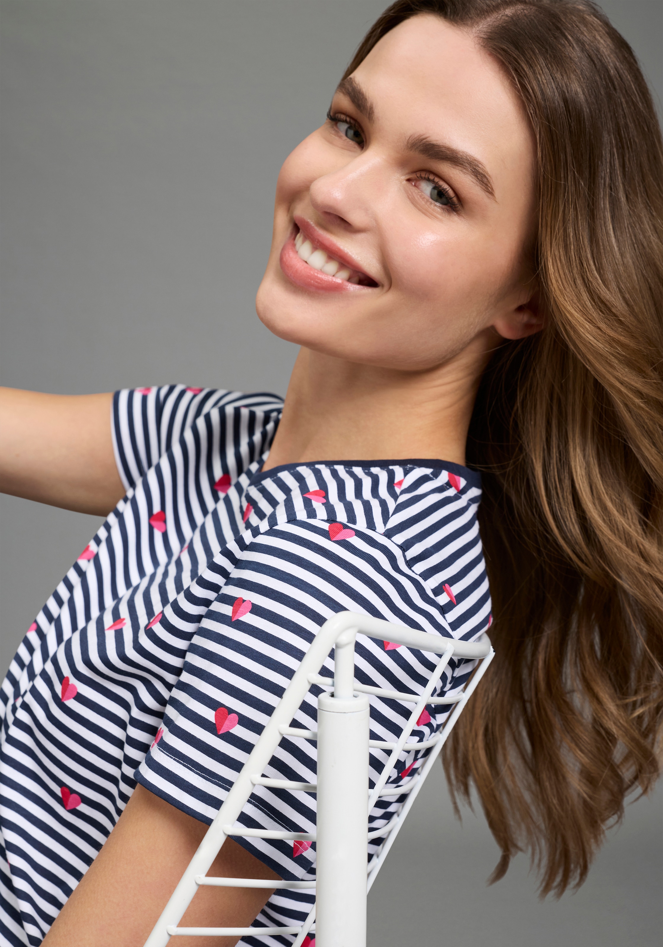 KangaROOS T-Shirt Packung, 2 Kurzarm, Rundhalsausschnitt, mit Herzchendruck