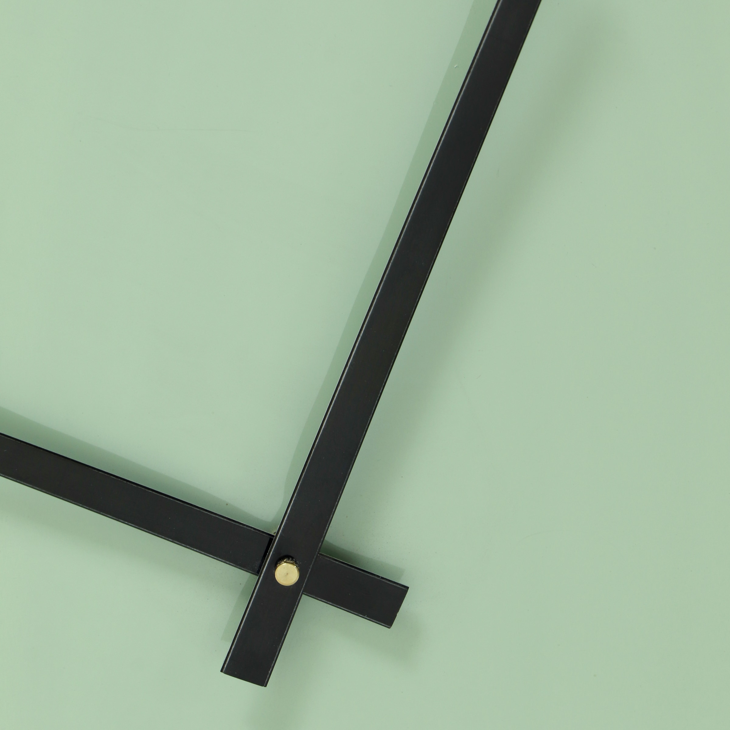 MIRRORS AND MORE Wanduhr »TOMO« Organische Form