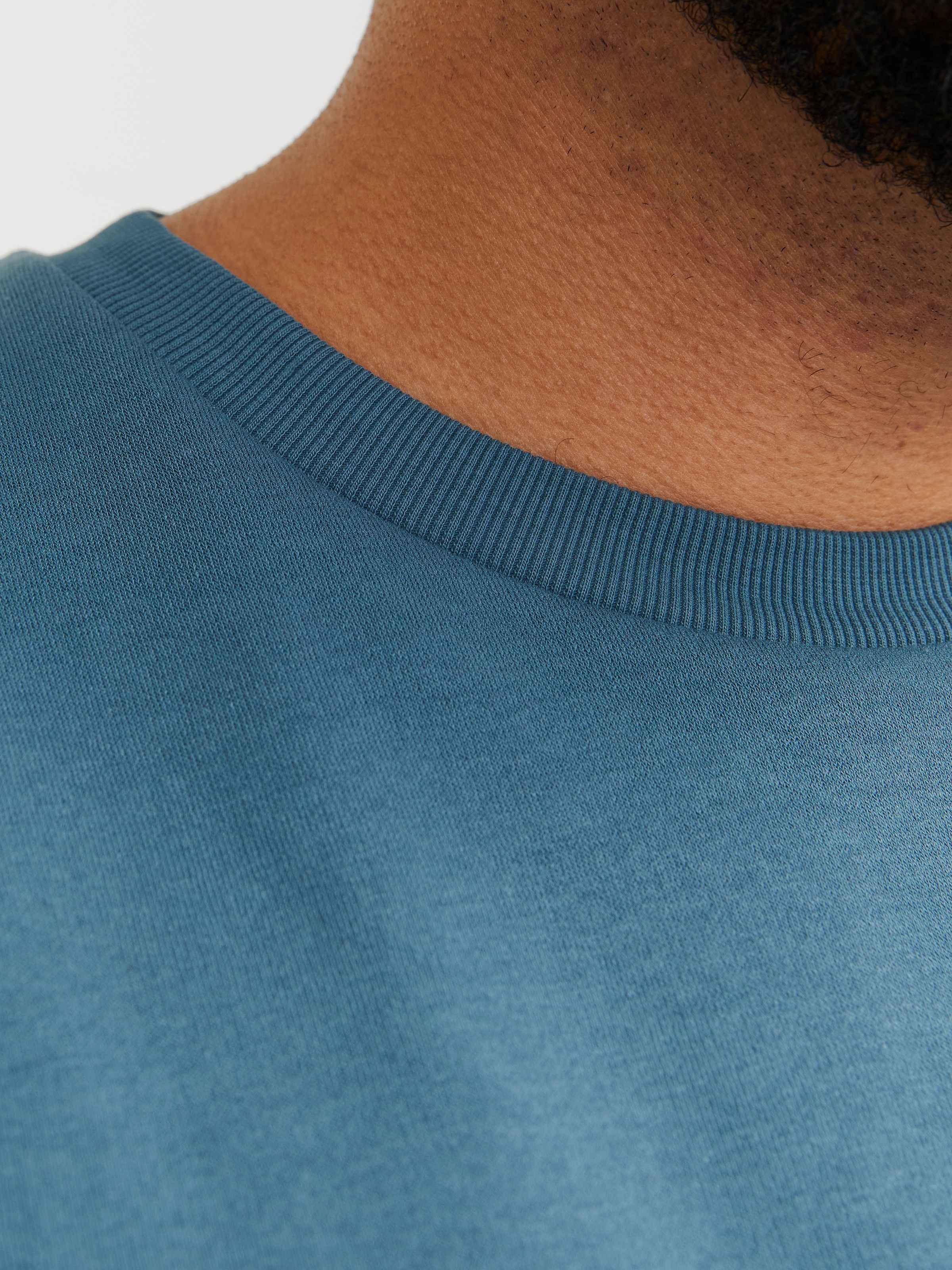 Jack & Jones PlusSize Sweatshirt »JJEBRADLEY SWEAT CREW NOOS PLS«, mit Rippbündchen