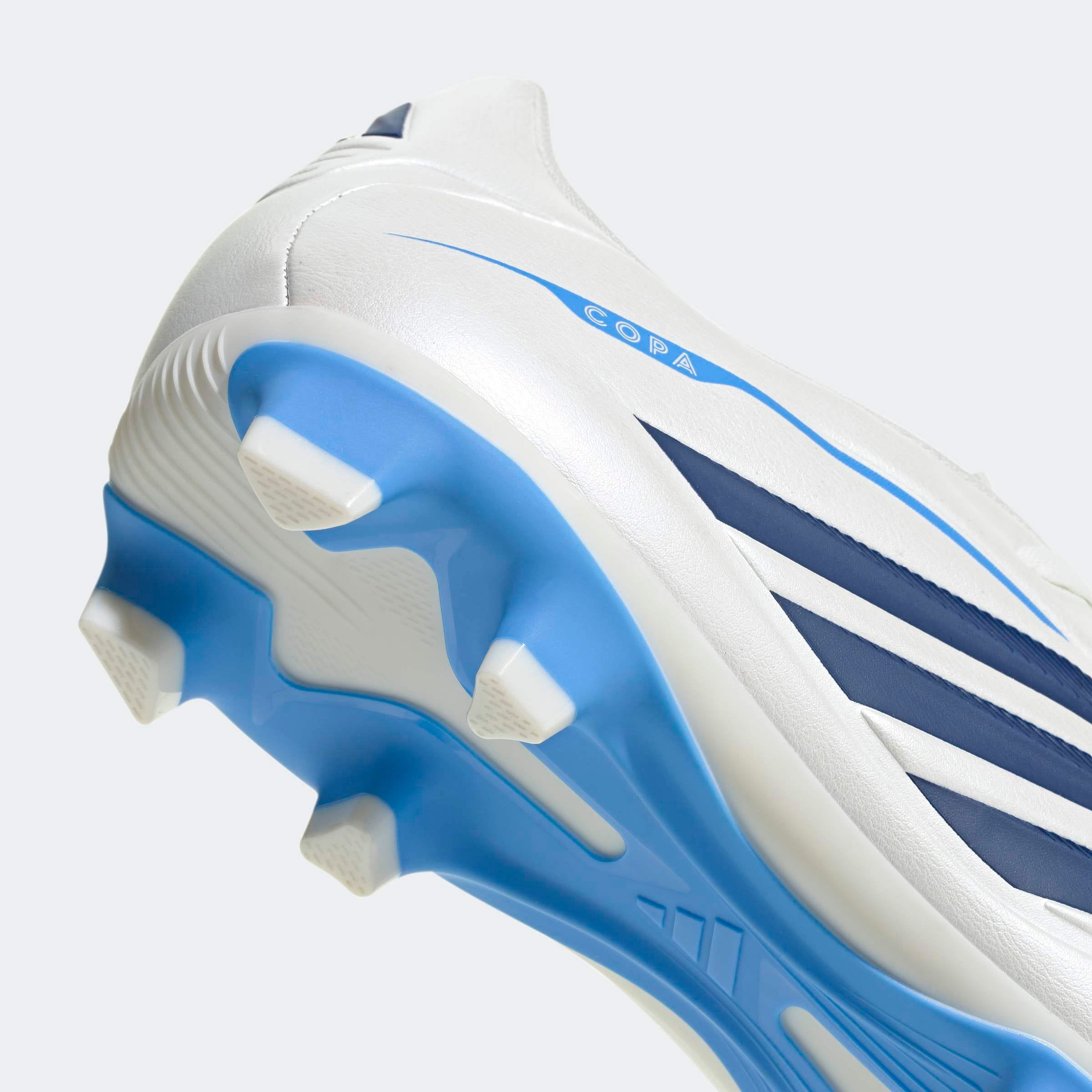 adidas Performance Fußballschuh »COPA PURE IV CLUB , FESTE / GEMISCHTE BÖDEN«  für viele verschiedene Böden geeignet