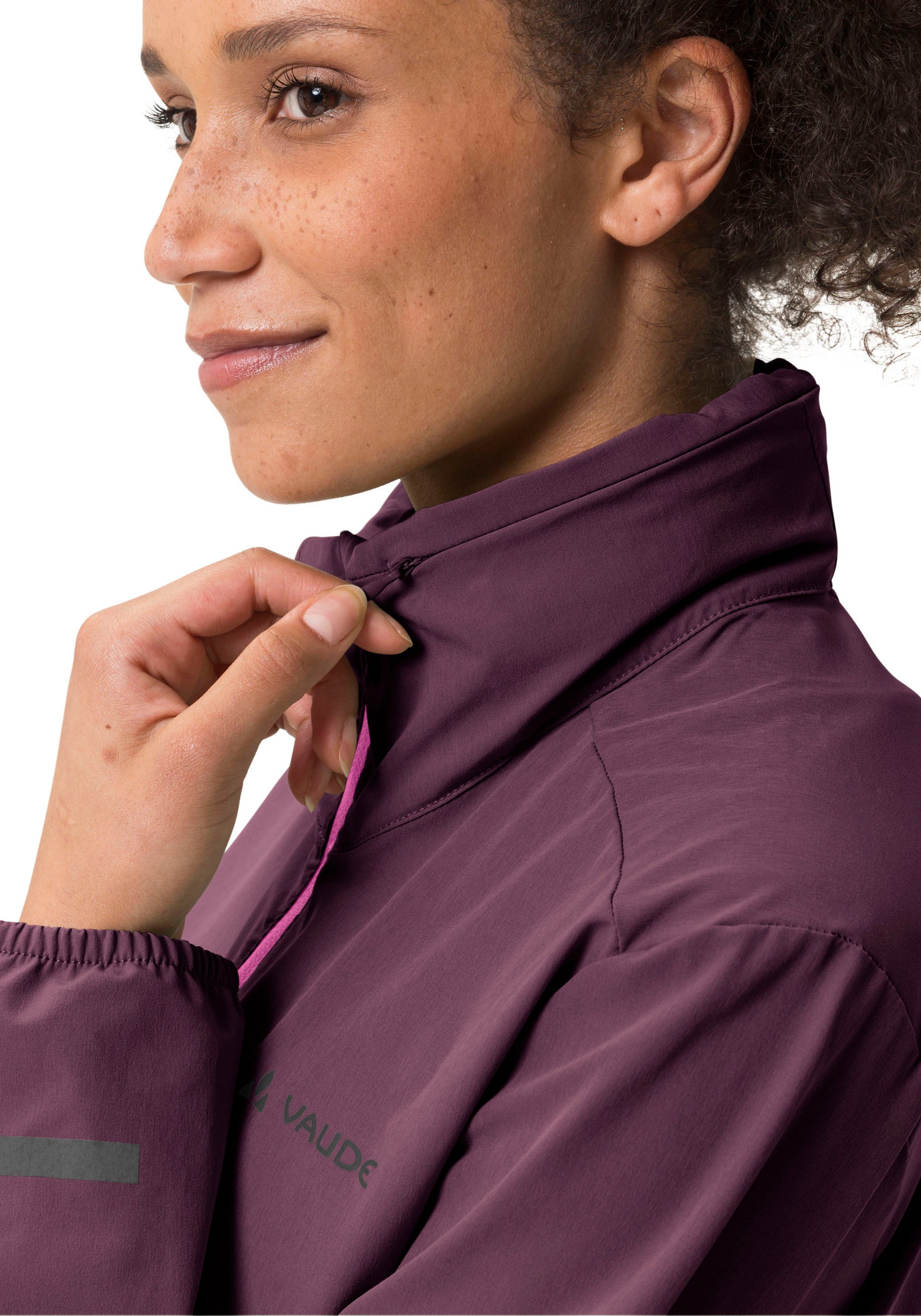 VAUDE Funktionsjacke »WOMEN'S CYCLIST AIR JACKET«, (1 St.), mit Kapuze, Wasserabweisend & Windabweisend & Atmungsaktiv