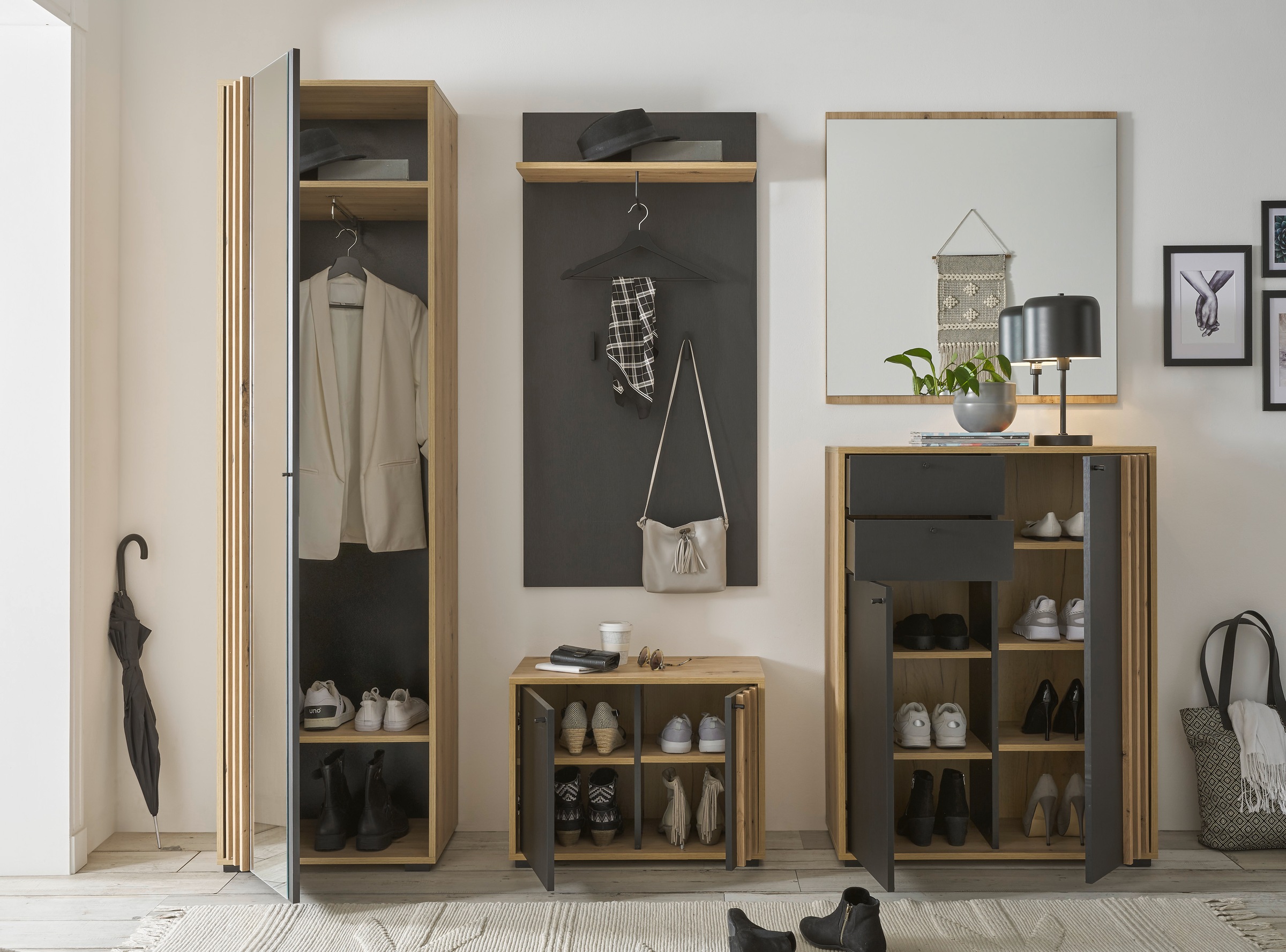 HBZ Garderoben-Set »5-tlg. Eiche MDF Stripes Flurgarderobe Stellmaß BxHxT 230x196x38 cm«, (5 St.), Mit Schuhkommode, Hochschrank, Bank, Paneel, Spiegel