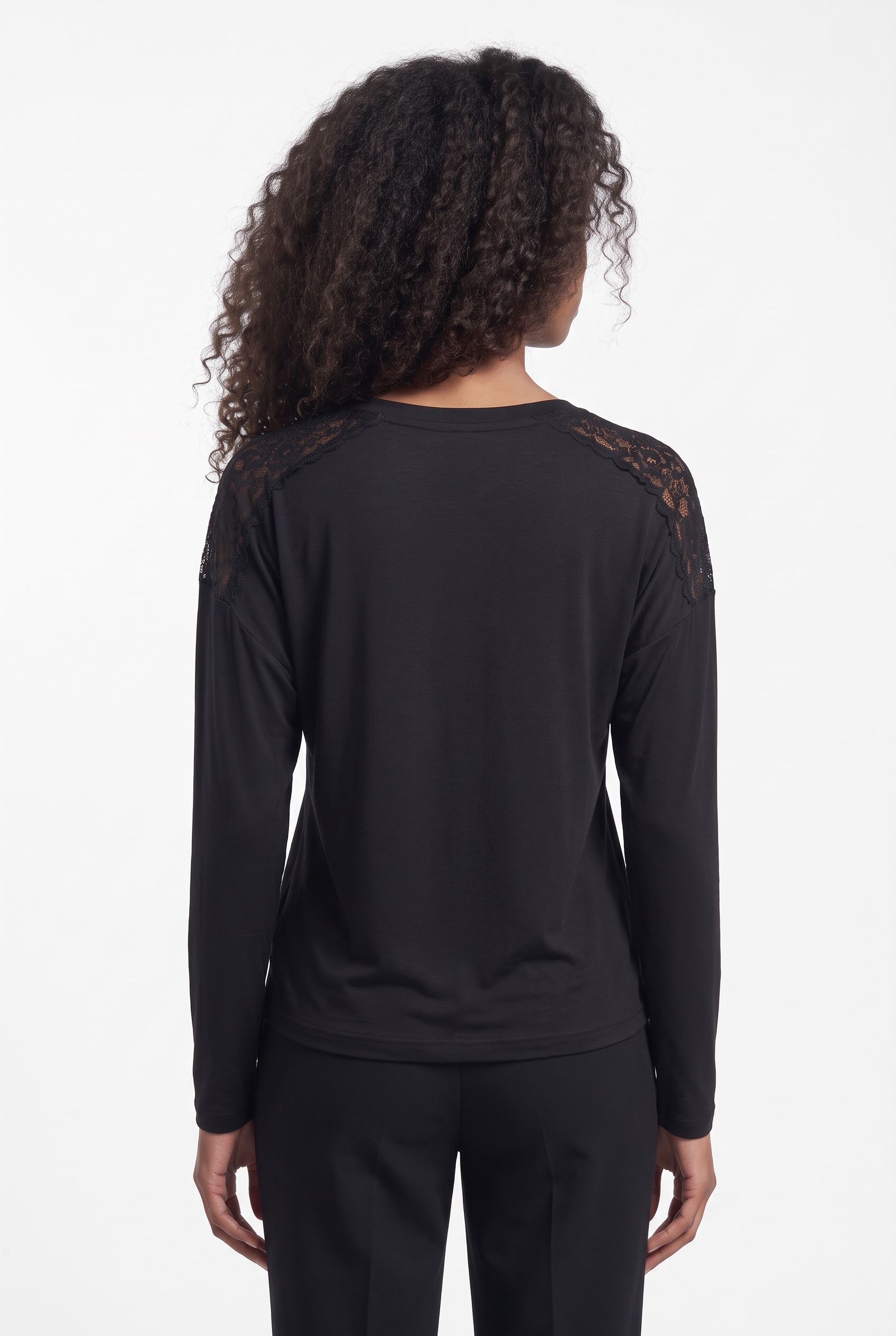 ONLY T-Shirt »ONLLUNI L/S TOP WITH LACE DETAILS CS JRS« Viskosemischung, regular fit
