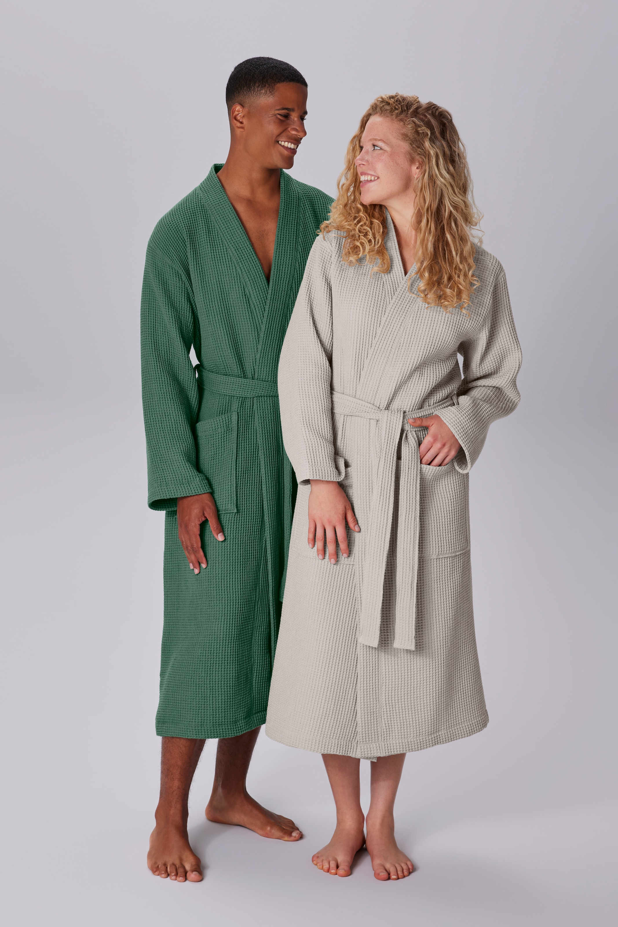 OTTO home Unisex-Bademantel »Inga, Waffelpiqué, leicht, ideal für Sauna & Spa, Hotelbademantel« 1 Stk. kleines Packmaß, Taschen, Damen & Herren, S-3XL, Morgenmantel