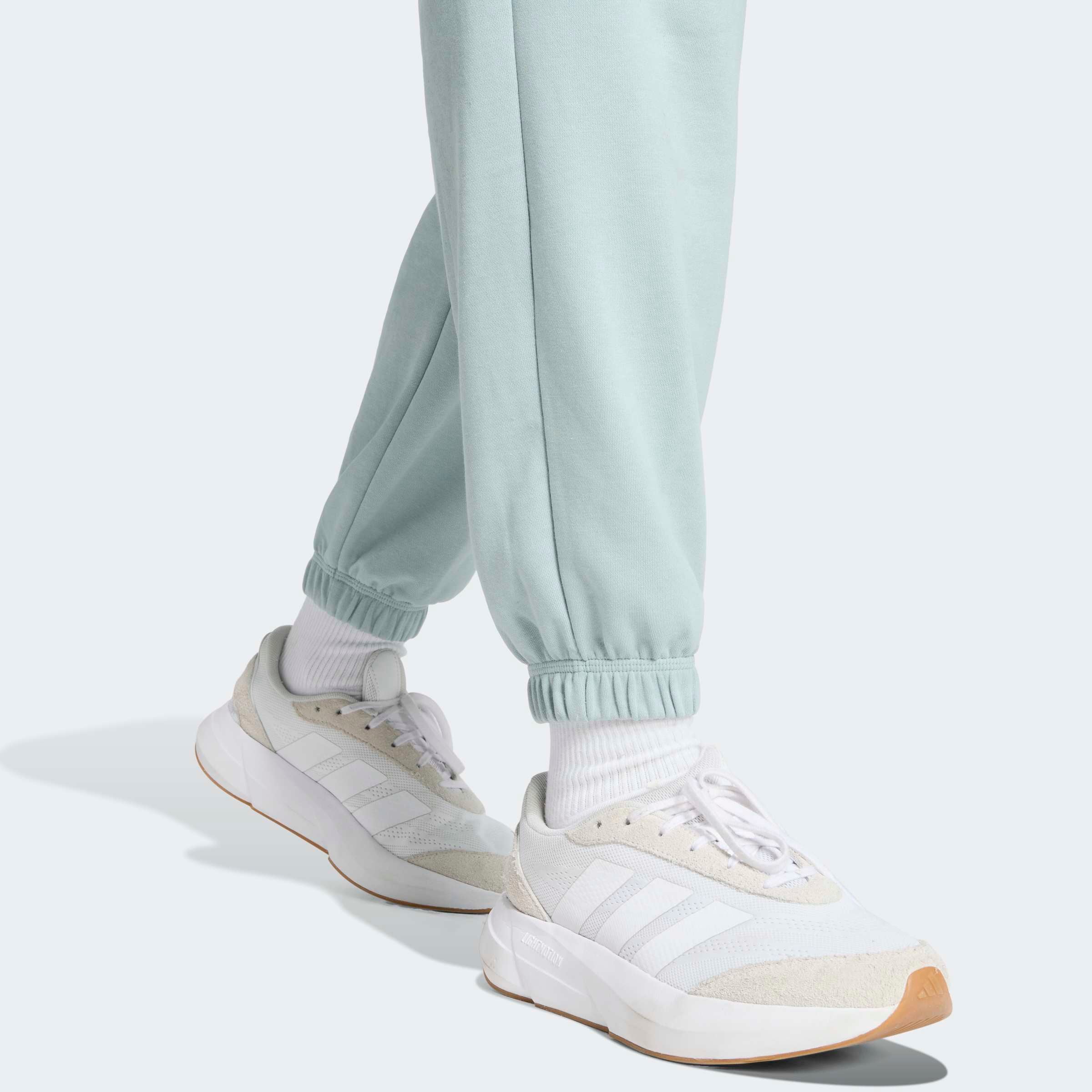 adidas Sportswear Sporthose »ESSENTIALS SMALL LOGO FRENCH TERRY CUFFED«  Locker geschnitten, hoher Bund, aus weichem French Terry Material