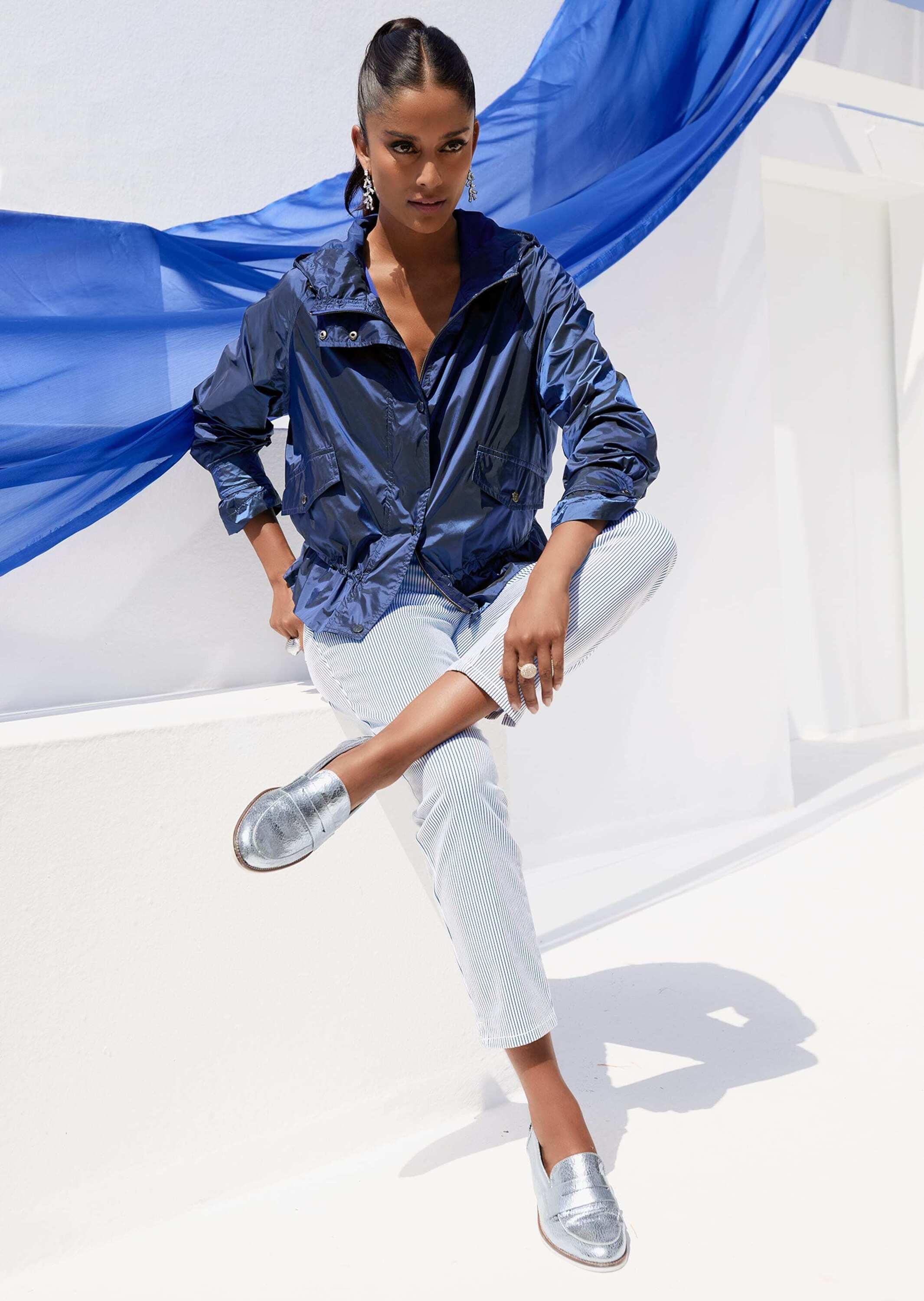 MADELEINE Kurzjacke »Jacke Kapuzenjacke mit Funktion«