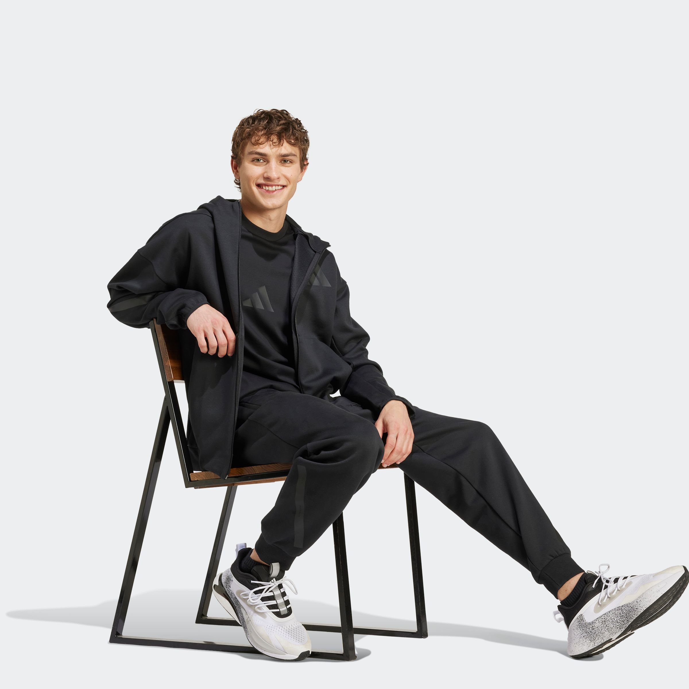 adidas Sportswear Kapuzensweatshirt »NEW ADIDAS Z.N.E. ZIP-HOODIE«, für sportliche Aktivitäten, aus Polyester und Baumwolle
