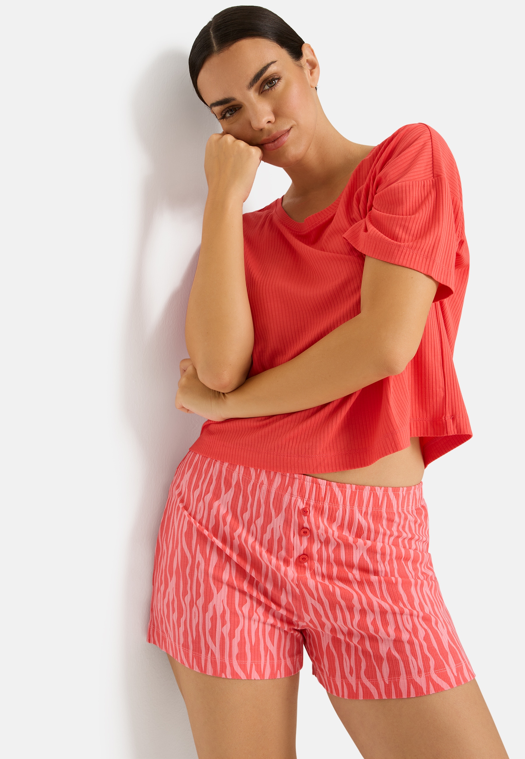 LSCN by LASCANA Shorty 2 mit kleiner Zierknopfleiste