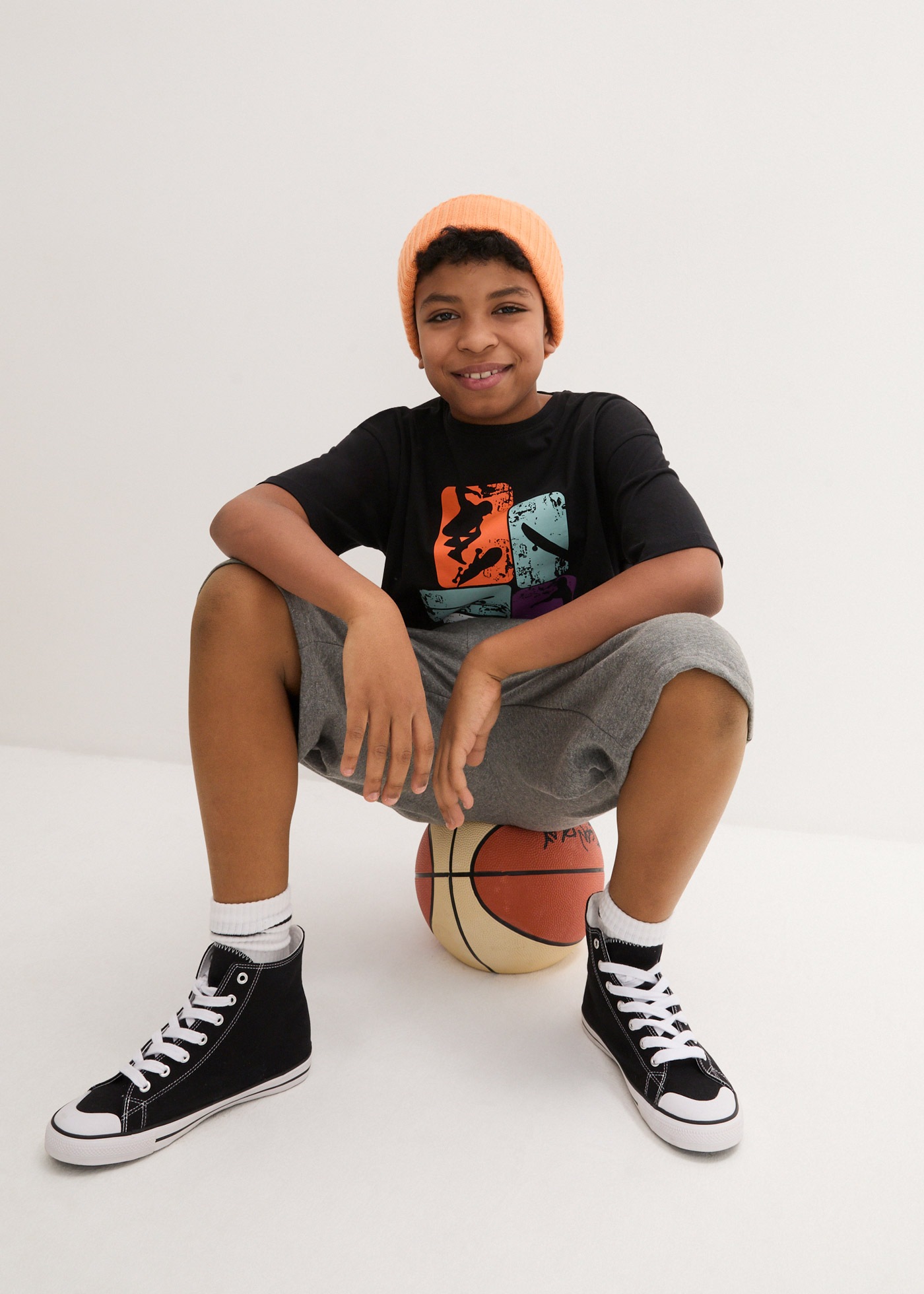 bonprix T-Shirt »T-Shirt aus reiner Baumwolle« lockere Passform, Kurzarm-Design, aus reiner Baumwolle