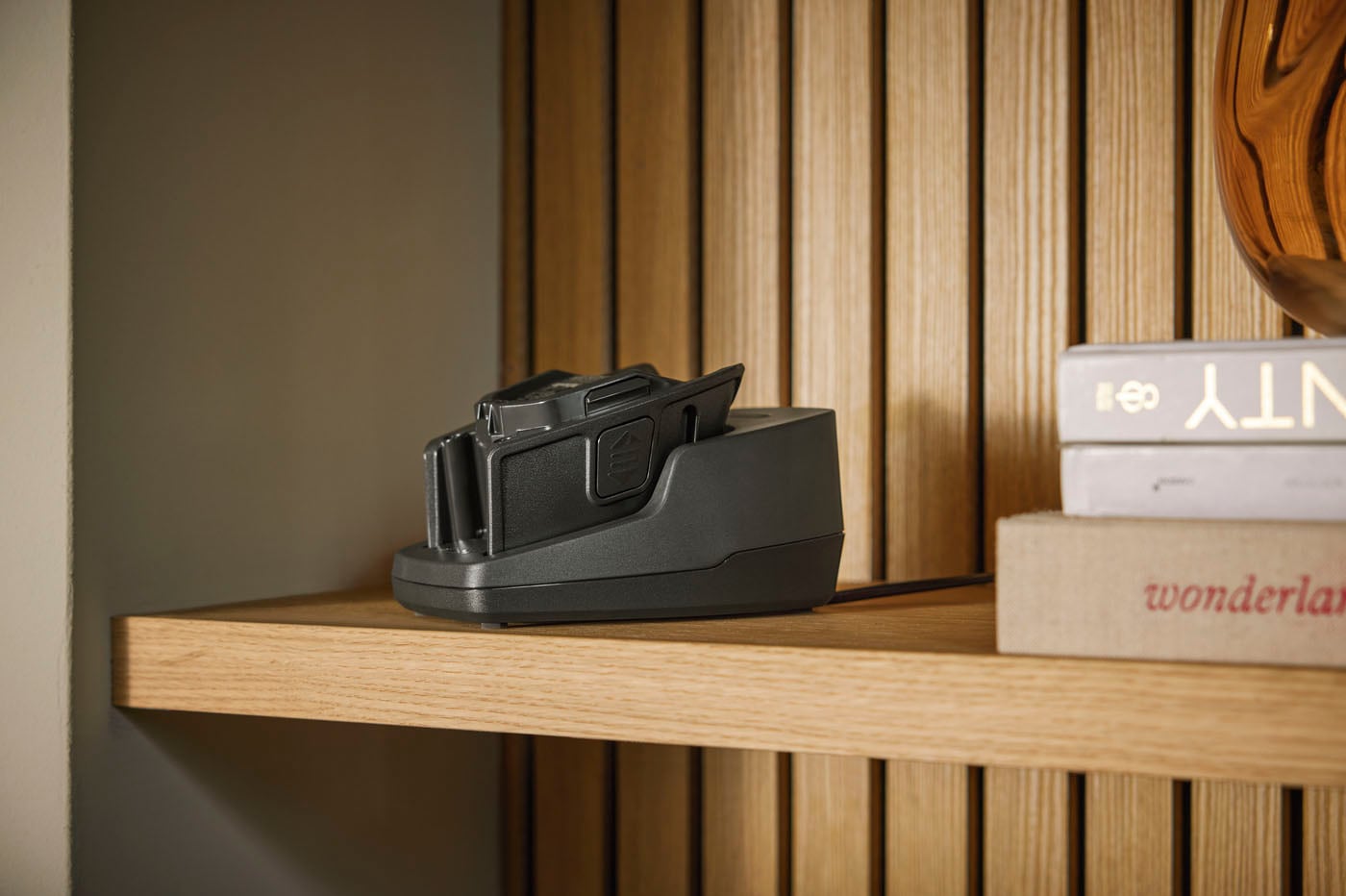 Miele Ladestation »Original Zubehör – Ladestation für Lithium-Ionen-Akku für Triflex« Packung, 1 Stk. tlg.