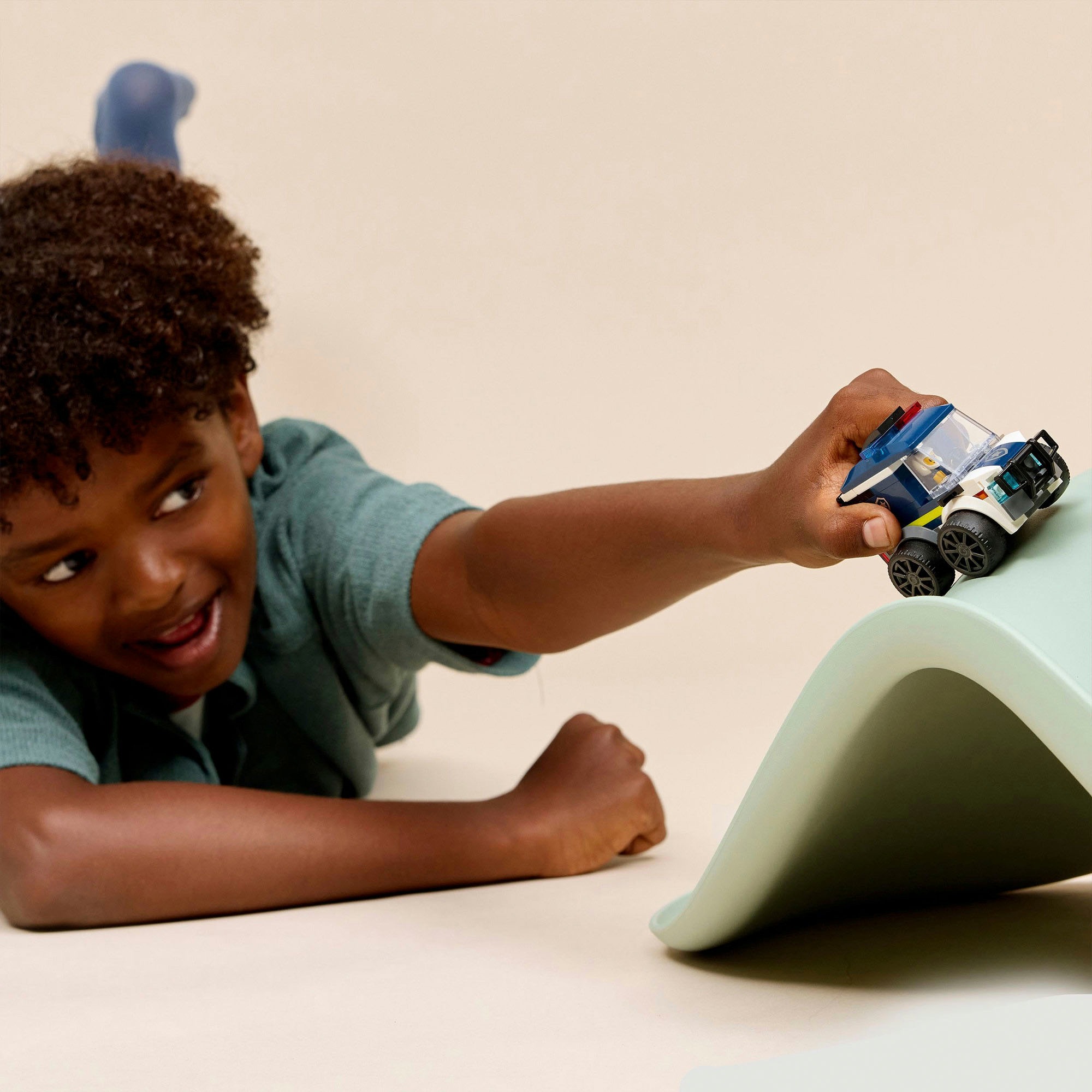 LEGO® Konstruktionsspielsteine »Coole Flitzer – Polizei-Truck (60481), LEGO City« Made in Europe