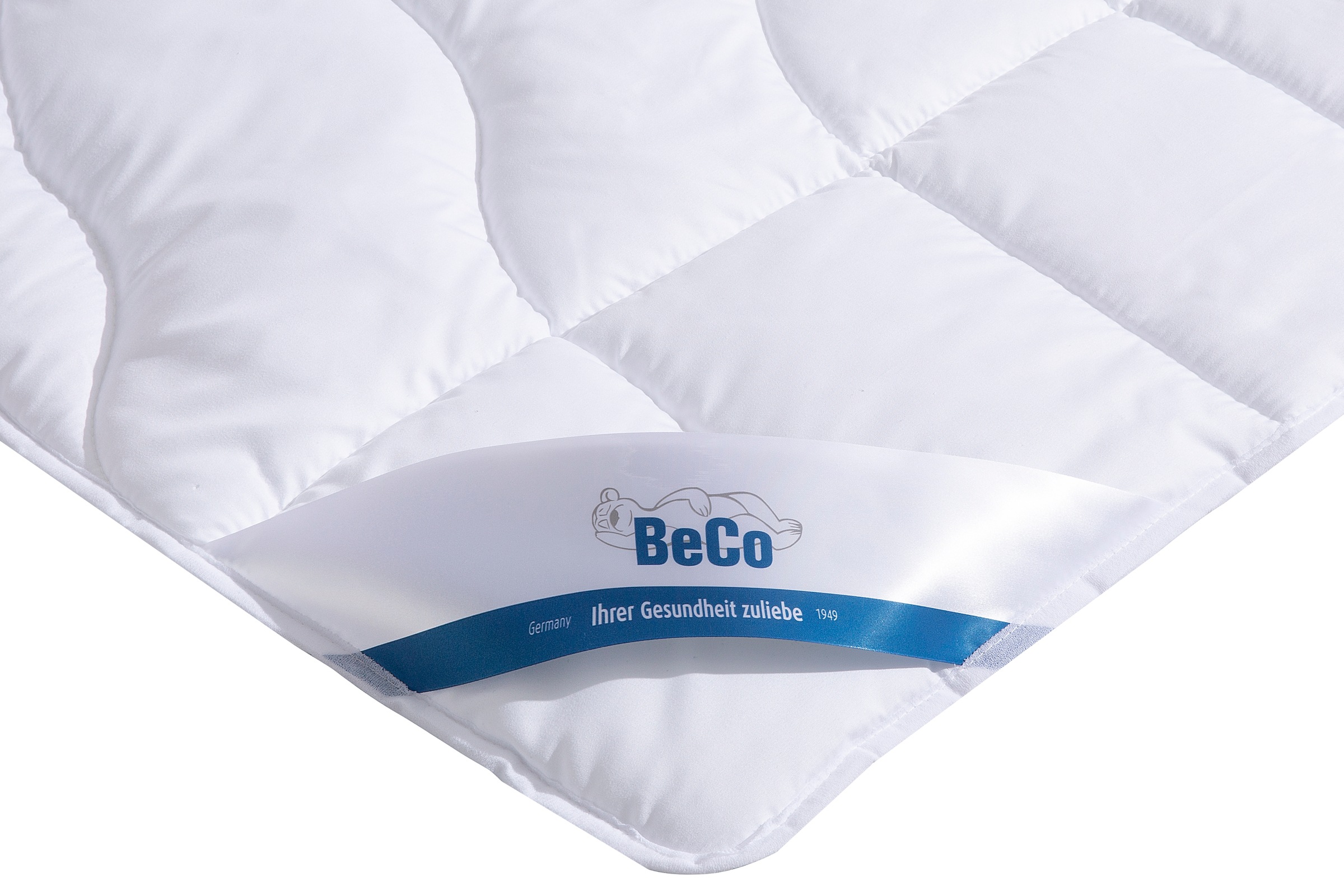 Beco Kunstfaserbettdecke »Sanalux Protect«, leicht, Füllung Polyester, Bezug Baumwolle oder Polyester, (1 St.), Bettdecke in 135x200, 155x220, 200x200 cm, Sommer oder Winter