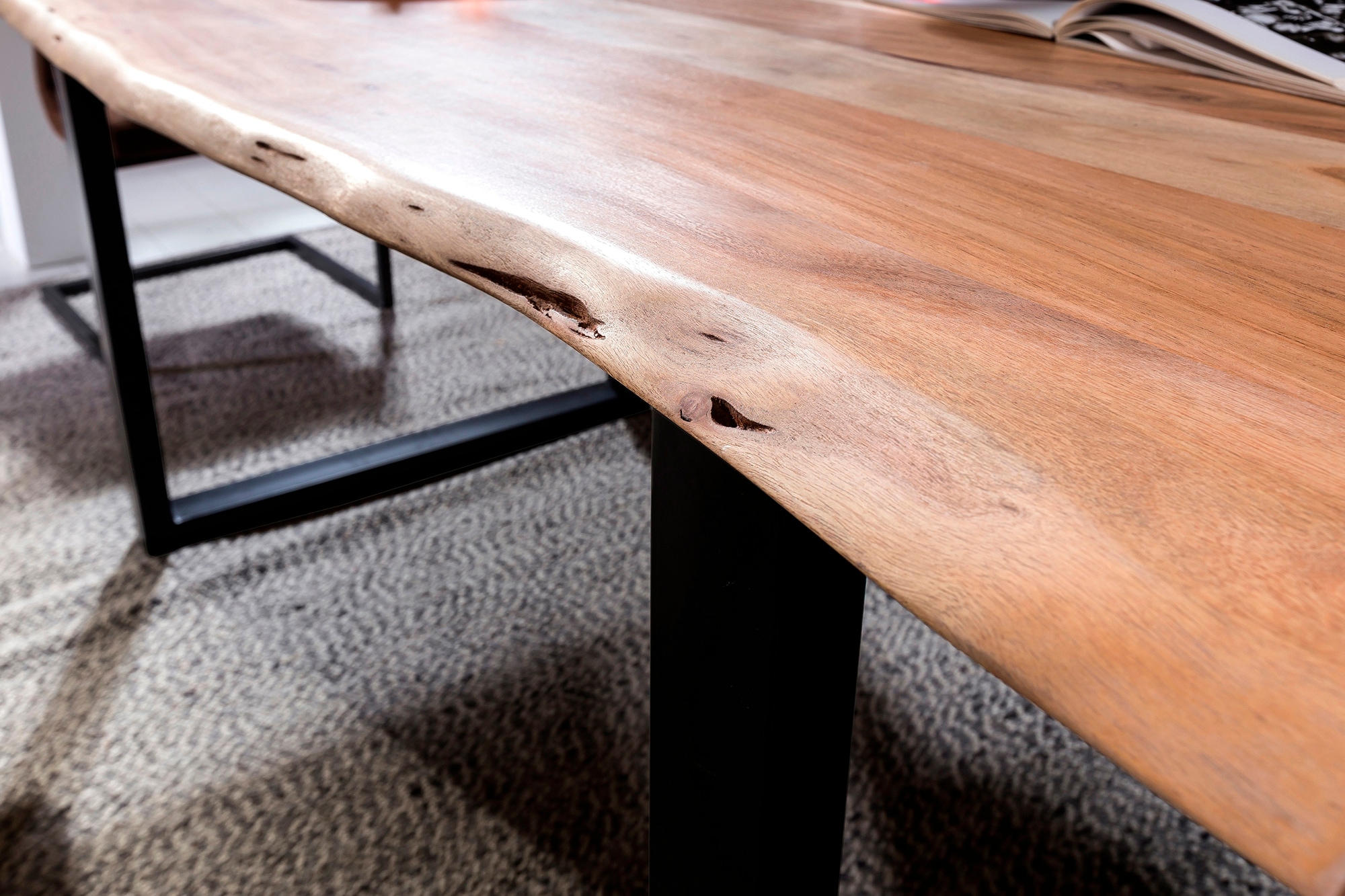 SIT Essgruppe, (Set, 3 tlg., 1 Tisch und 2 Bänke), Mit natürlicher Baumkante