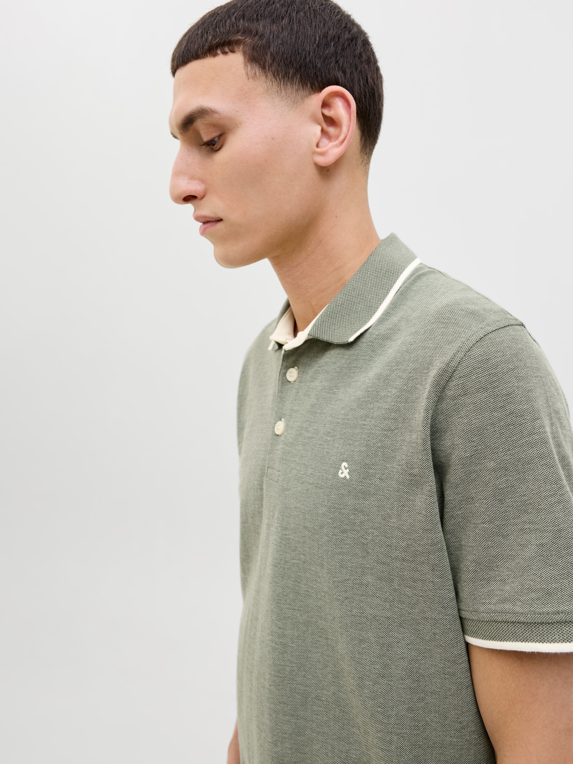Jack & Jones Poloshirt »JJEPAULOS POLO SS NOOS«, mit Logo Stickerei