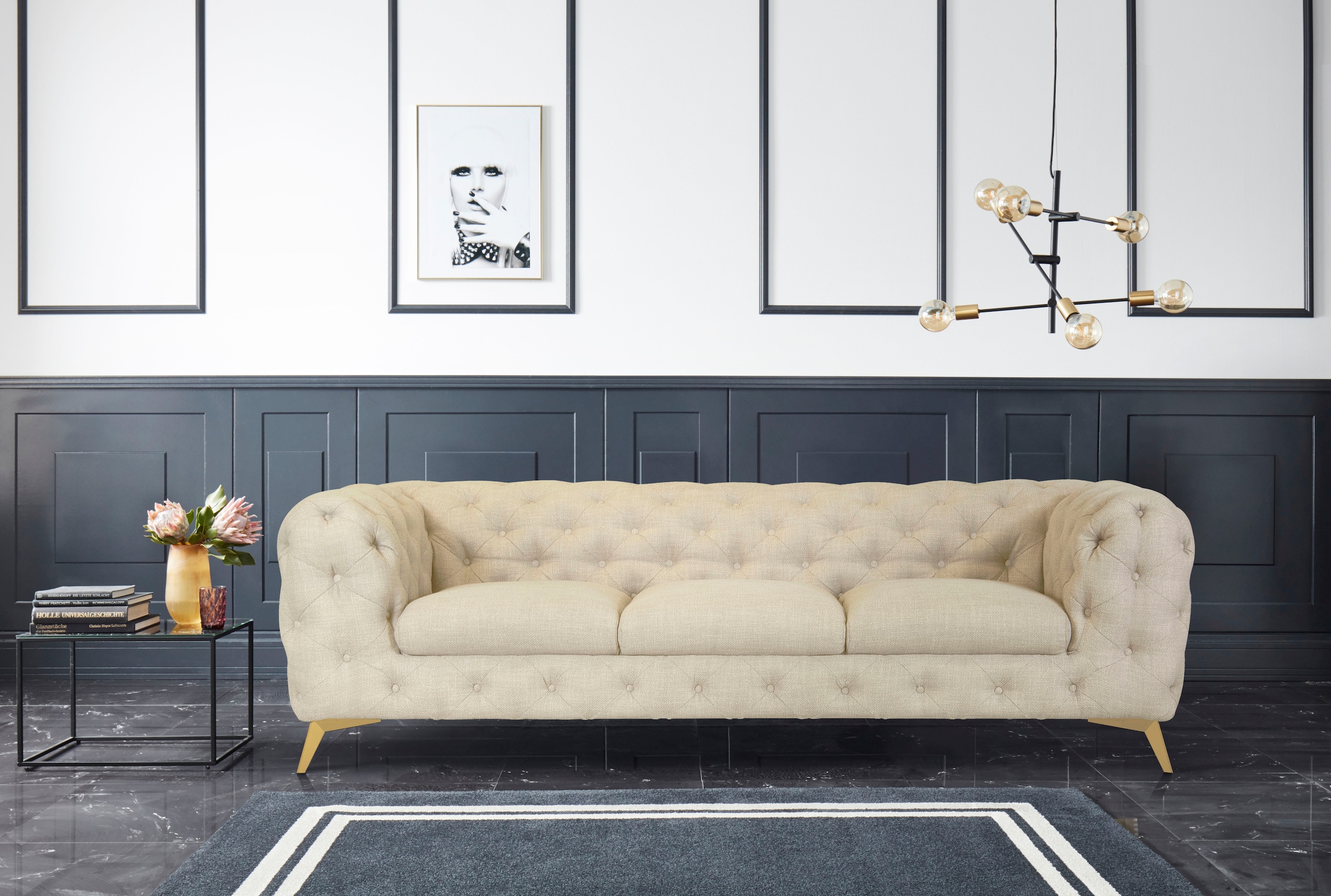 Leonique Chesterfield-Sofa »Glynis«, aufwändige Knopfheftung, moderne Chesterfield Optik, Fußfarbe wählbar