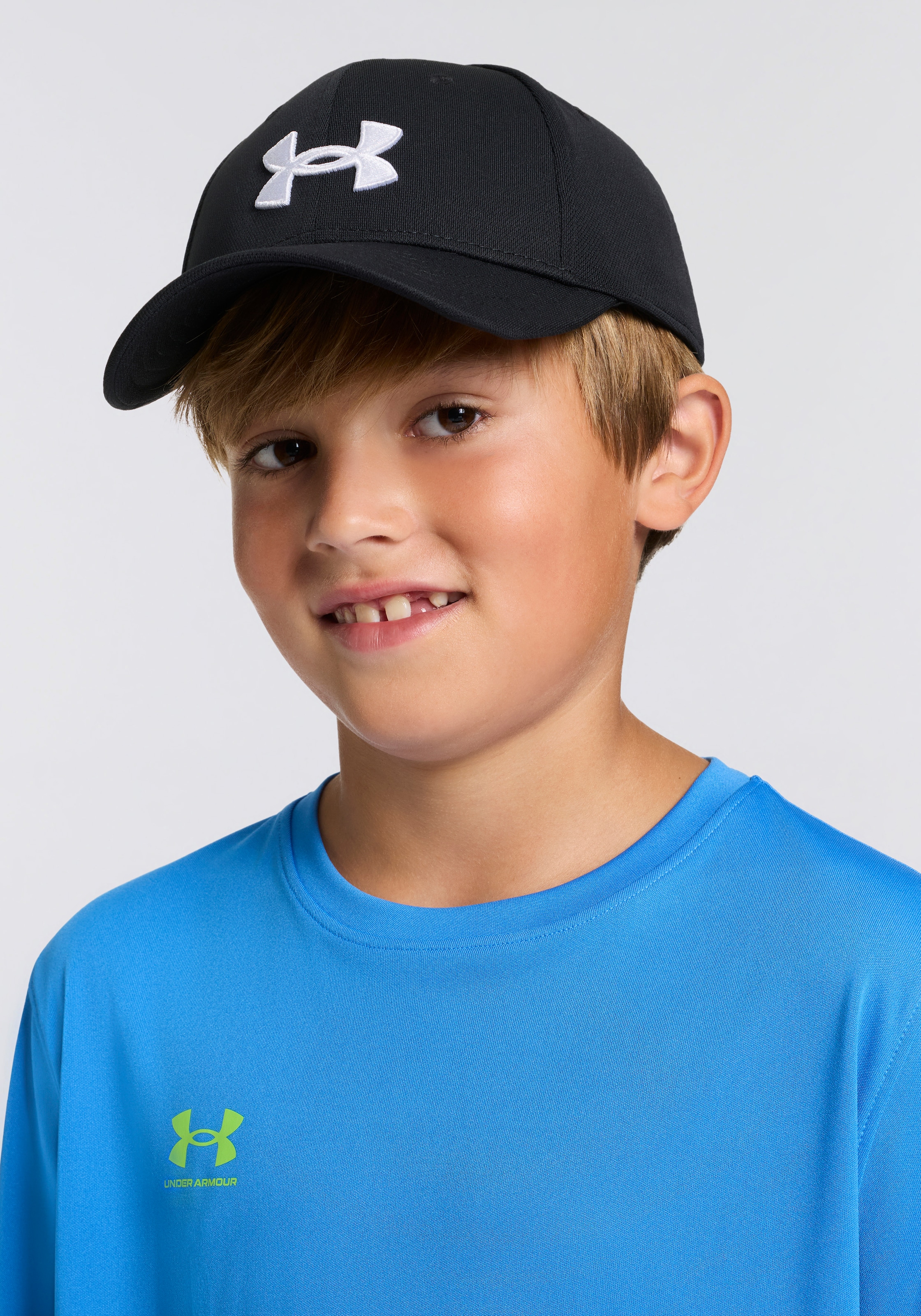Under Armour® Baseball Cap »UA Blitzing Kappe für Jungen« sportlicher Stil, für Sportmode und Streetwear, leichtes Tragegefühl