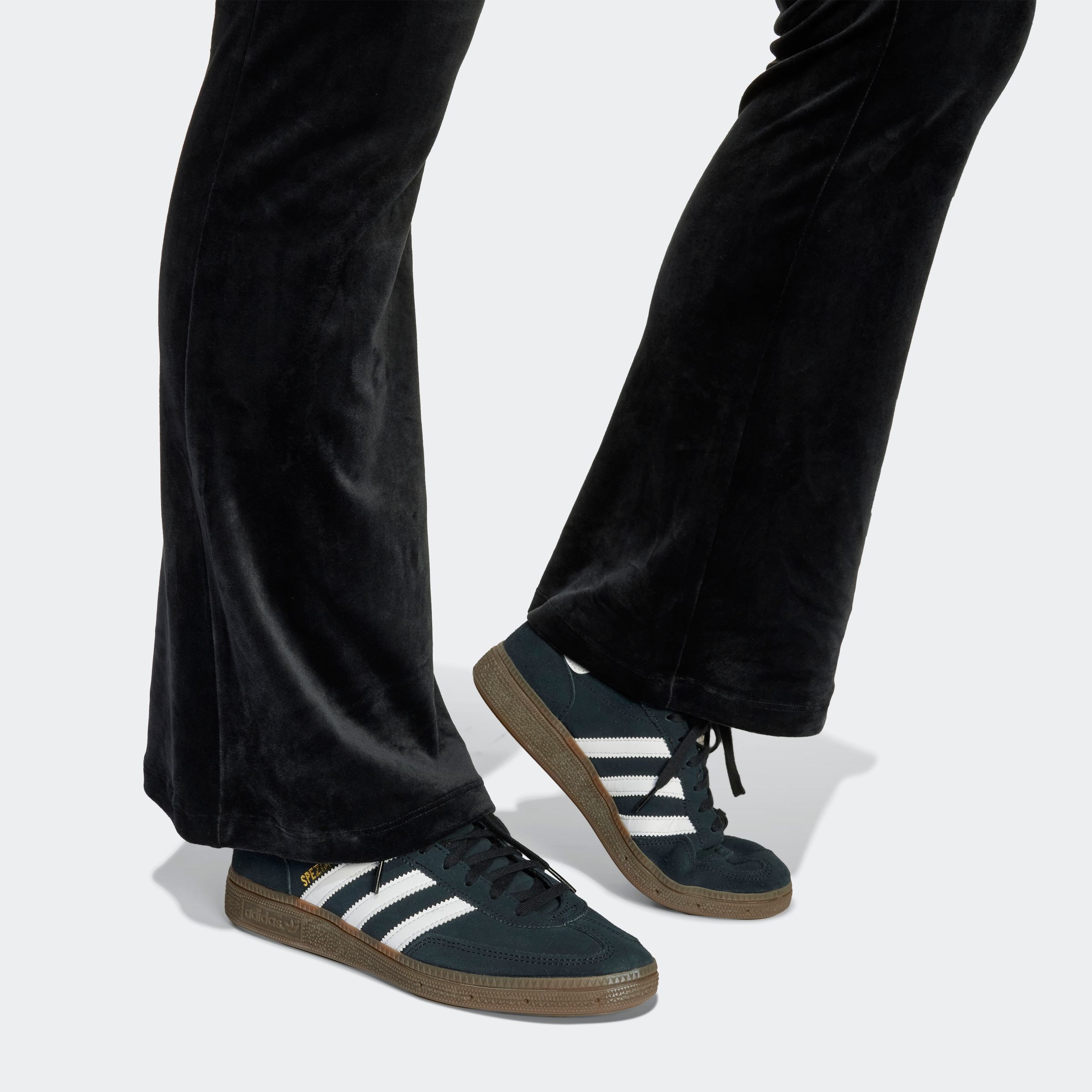 adidas Originals Sporthose »VELOUR PANTS«, (1 tlg.)