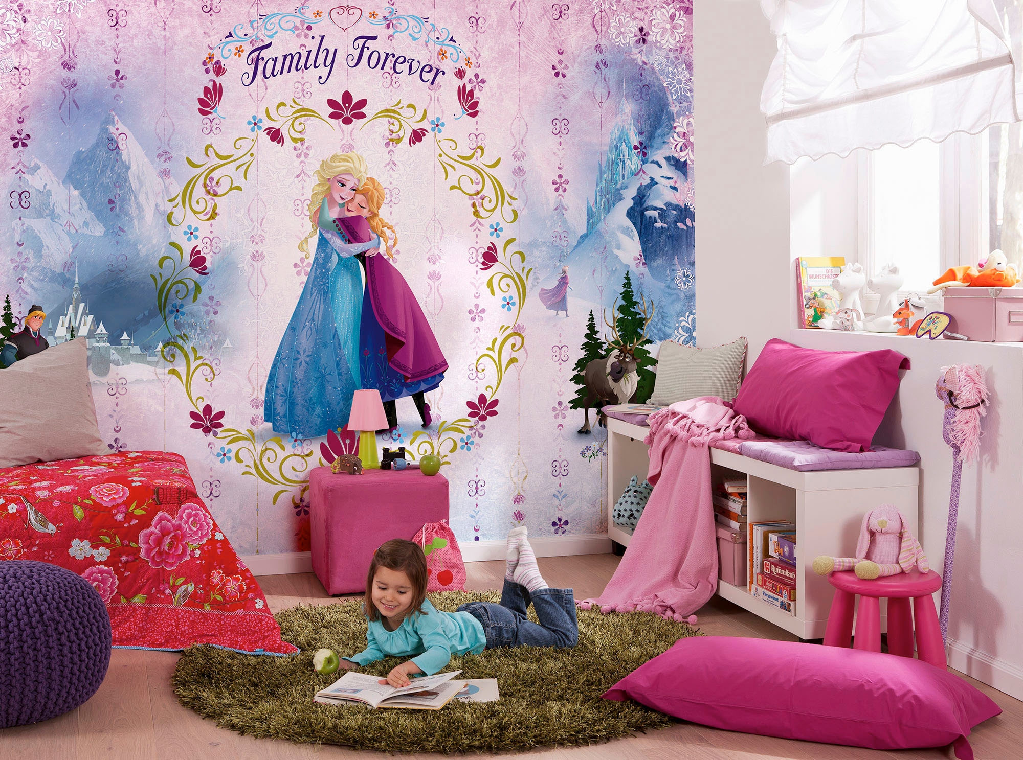 Komar Vliestapete »Digitaldruck Vlies -  Frozen Family Forever - Größe 400 x 260 cm« bedruckt glatt Wohnzimmer, Schlafzimmer
