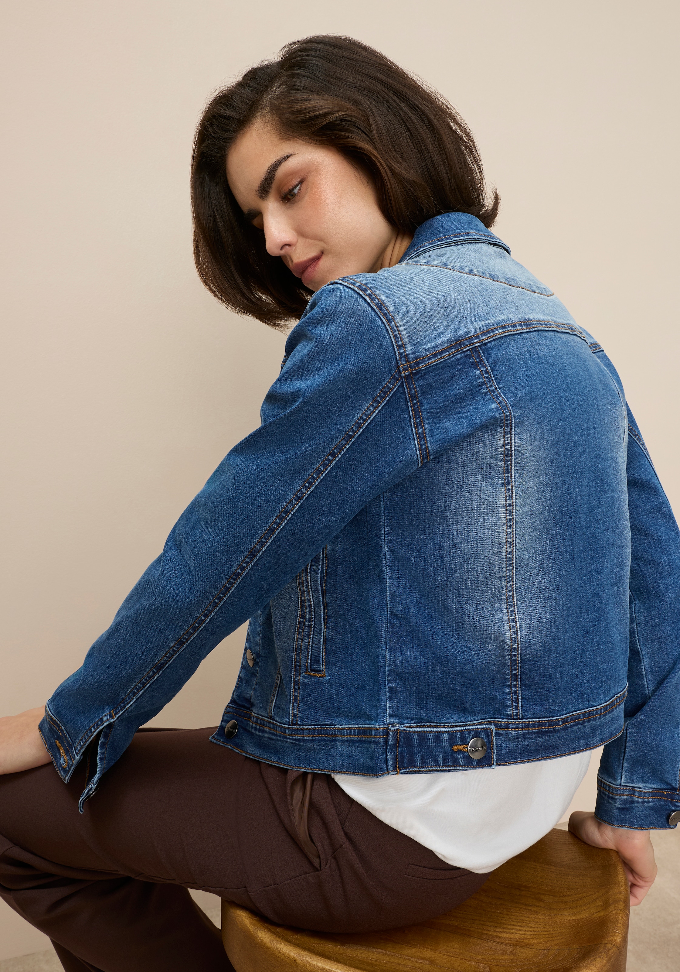 Tamaris Jeansjacke aus elastischem Denim-Material, mit Brusttaschen und Eingrifftaschen