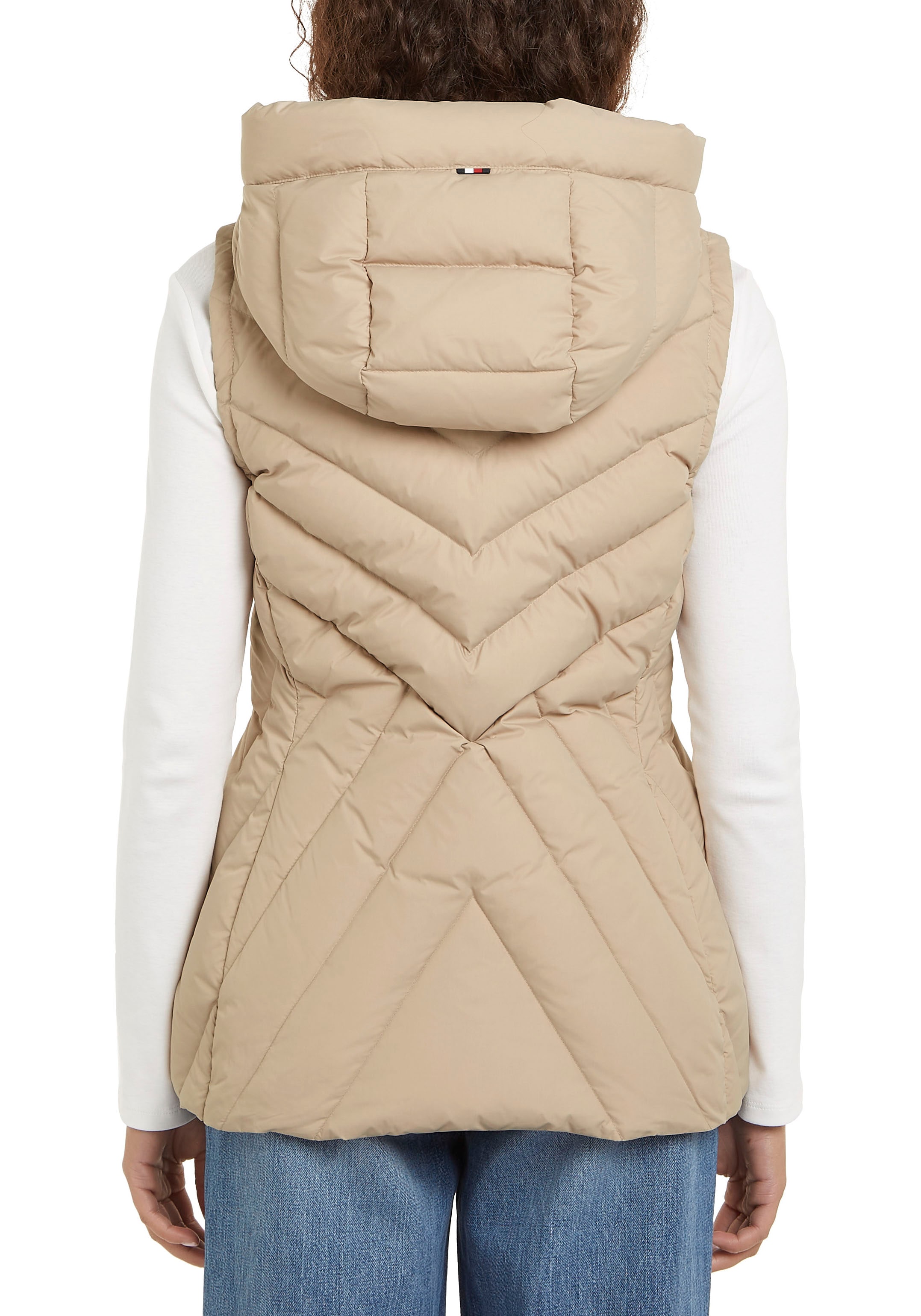 Tommy Hilfiger Steppweste »CHEVRON MW PADDED VEST«, mit mittelstarker Wattierung und Tommy Hilfiger Markenlabel