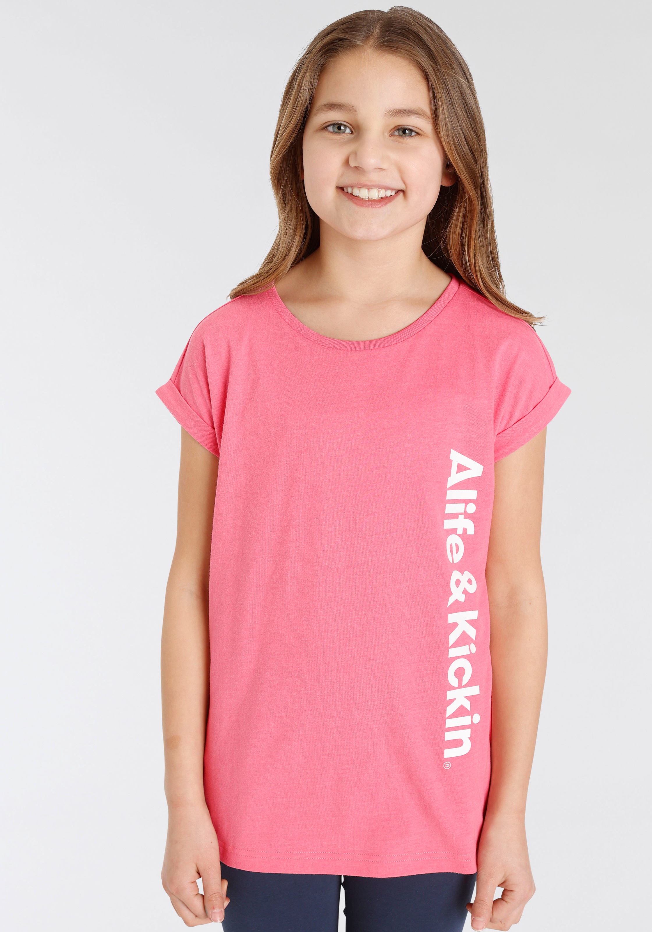 Alife & & ♕ »mit T-Shirt NEUE Kickin Logo Kids. für Druck«, Kickin MARKE! bei Alife