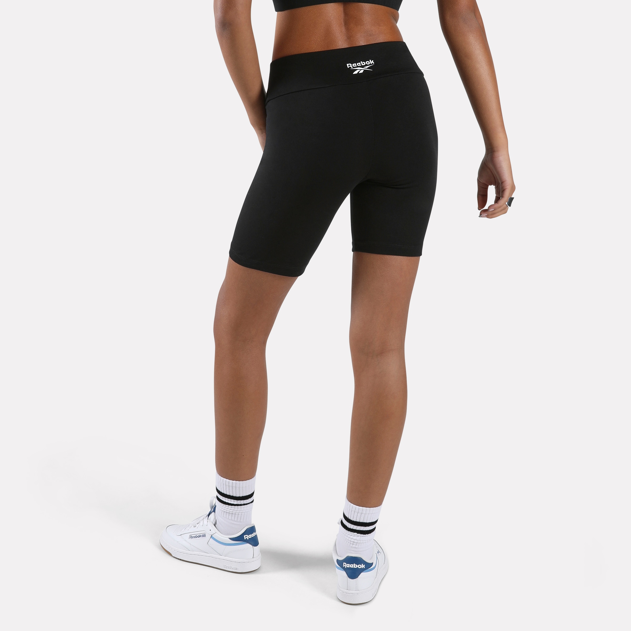 Reebok Sweatshorts »FRIDA SMALL LOGO CYCLE SHORT«  sportlicher Stil